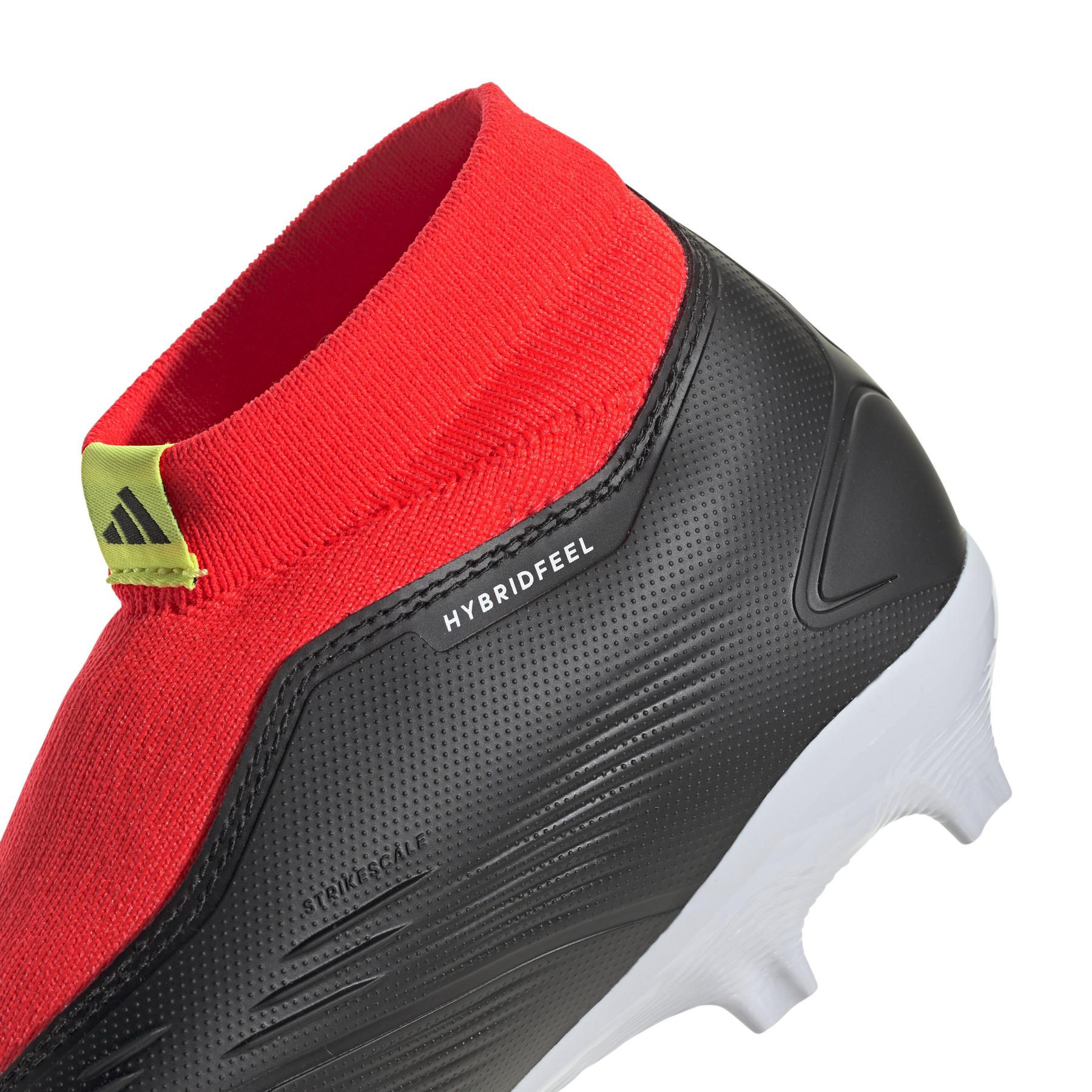 product/a/d/adidas_ig7768_7_footwear_photography_detail_view_1_white-030824.jpg