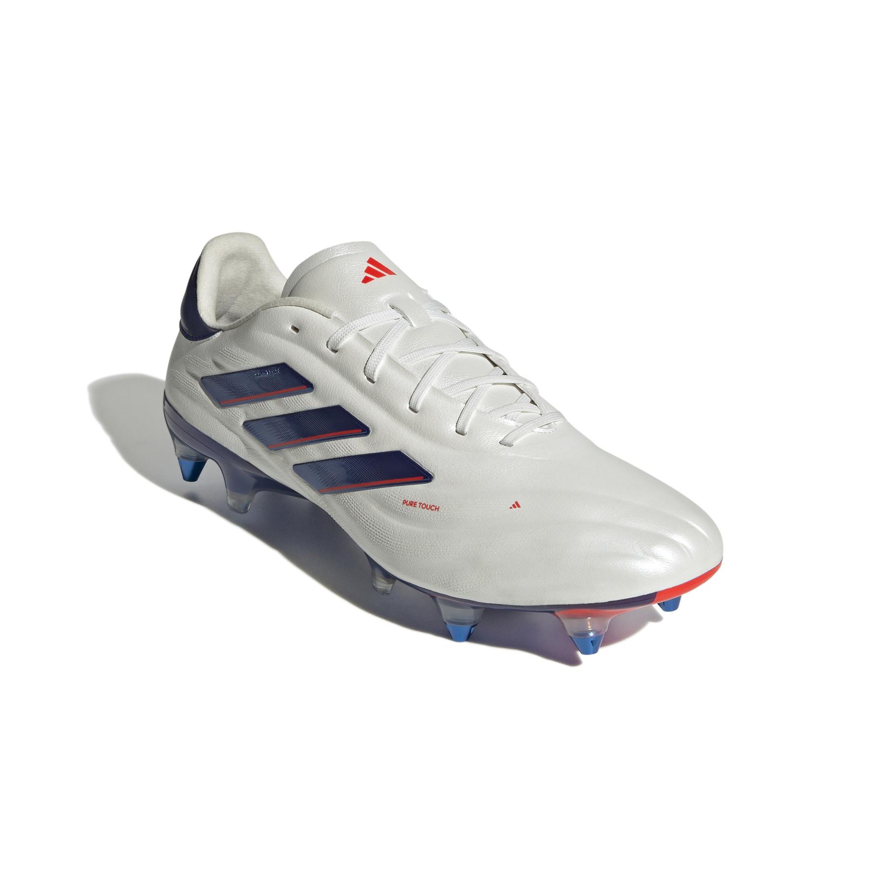 product/a/d/adidas_ig8694_5_footwear_photography_front_lateral_top_view_white-nw110824.jpg