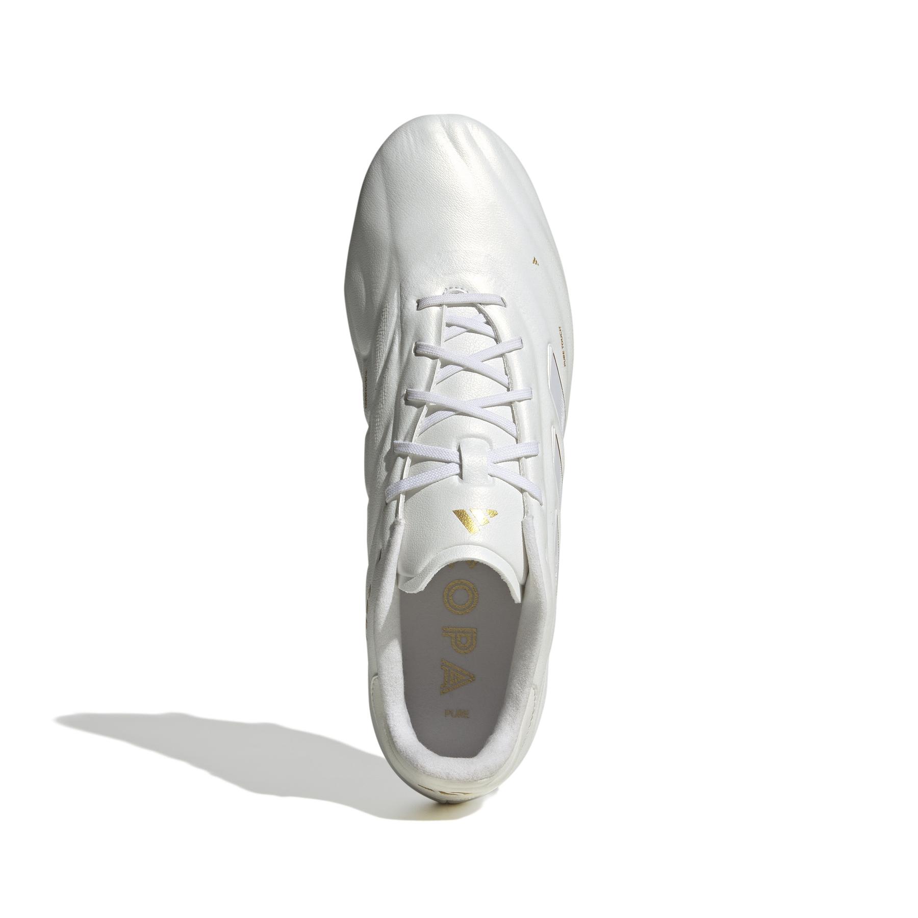 product/a/d/adidas_ig8710_2_footwear_photography_top_portrait_view_white.jpg