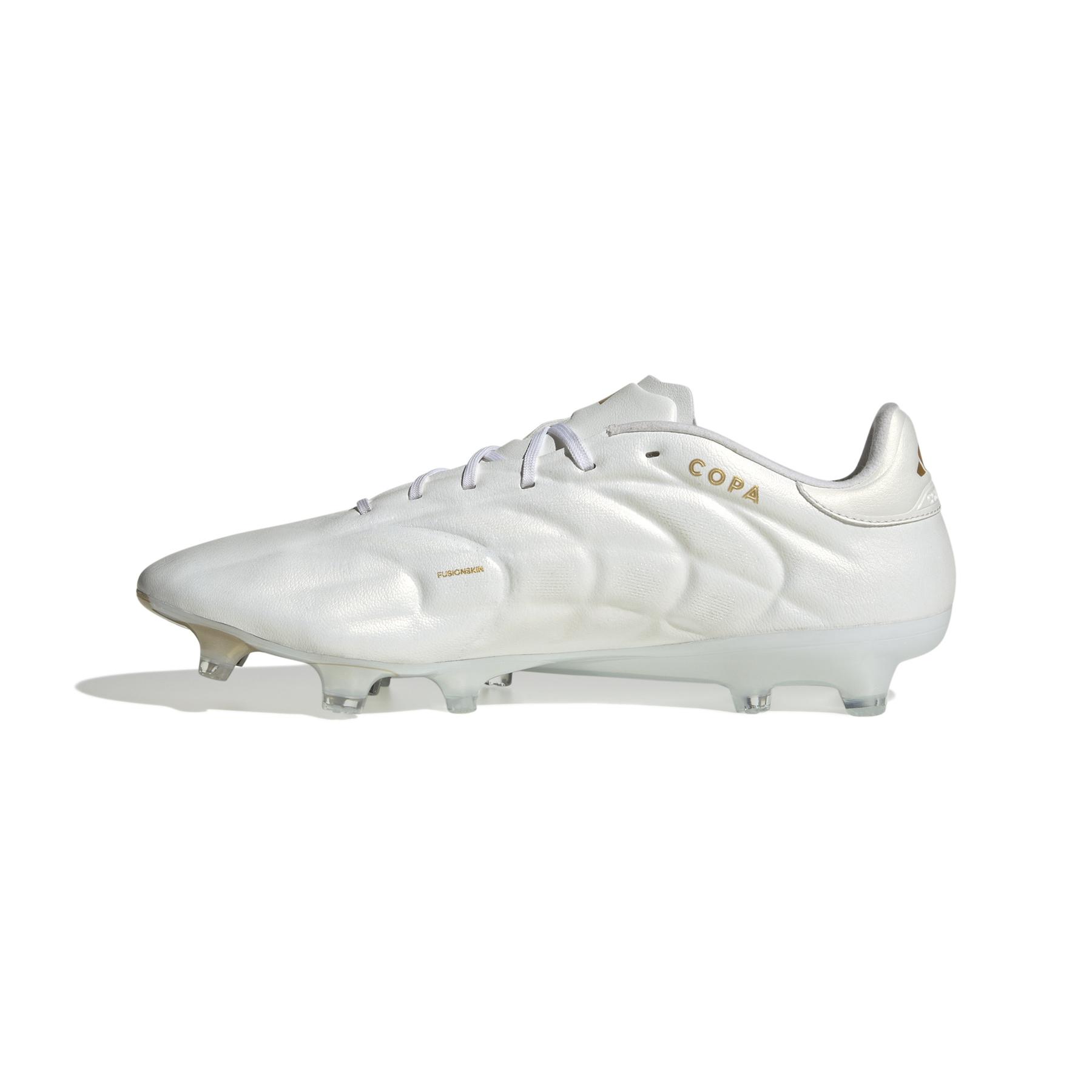 product/a/d/adidas_ig8710_4_footwear_photography_side_medial_center_view_white.jpg