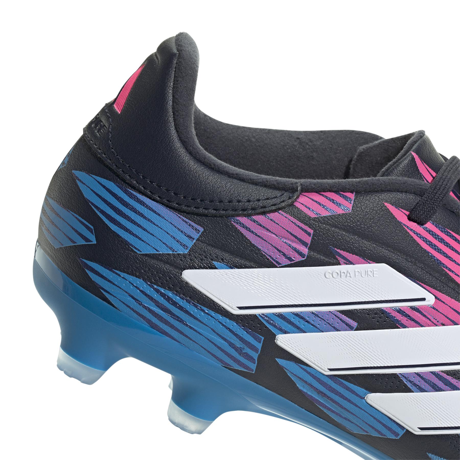 product/a/d/adidas_ig8719_7_footwear_photography_detail_view_1_white.jpg