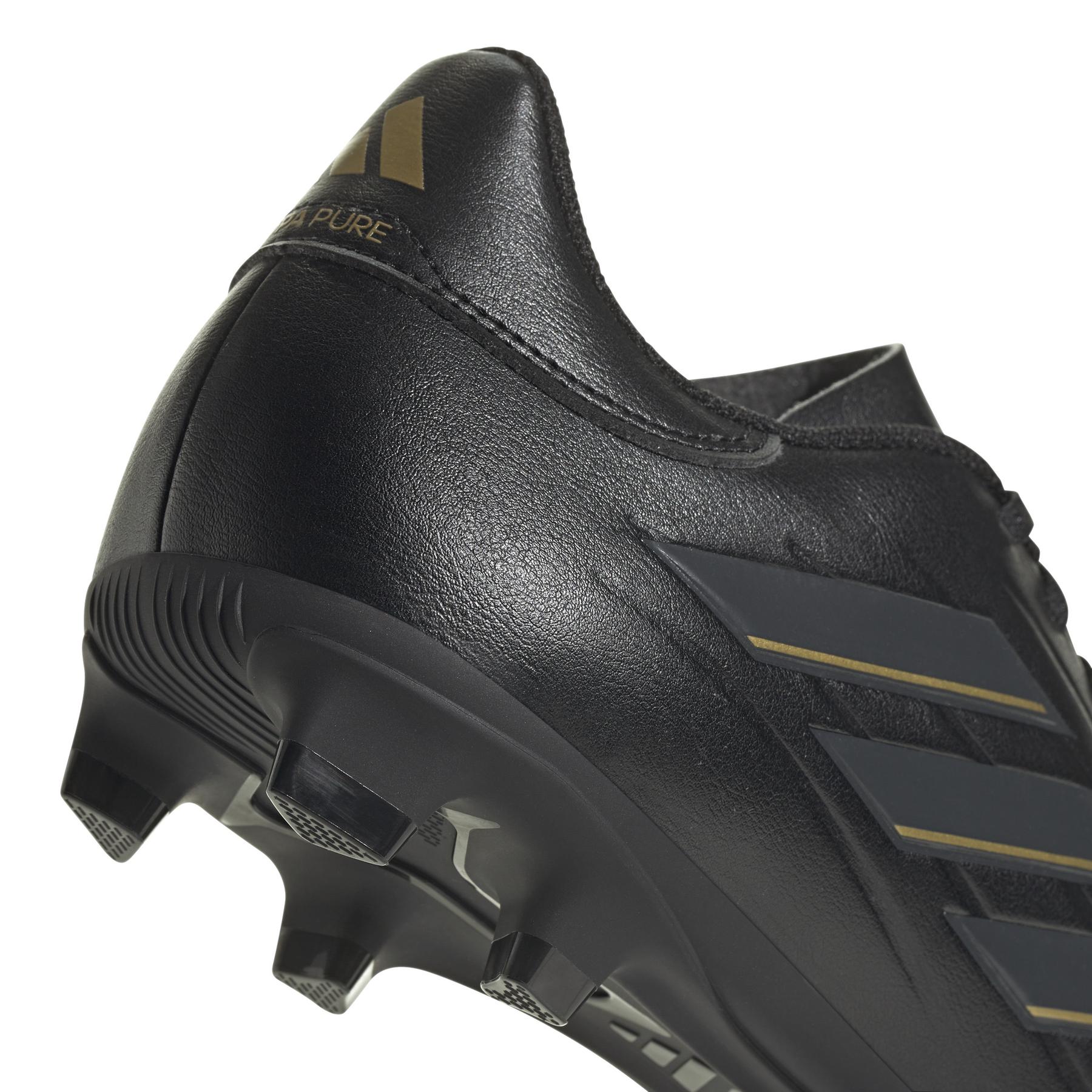 product/a/d/adidas_ig8725_8_footwear_photography_detail_view_2_white.jpg