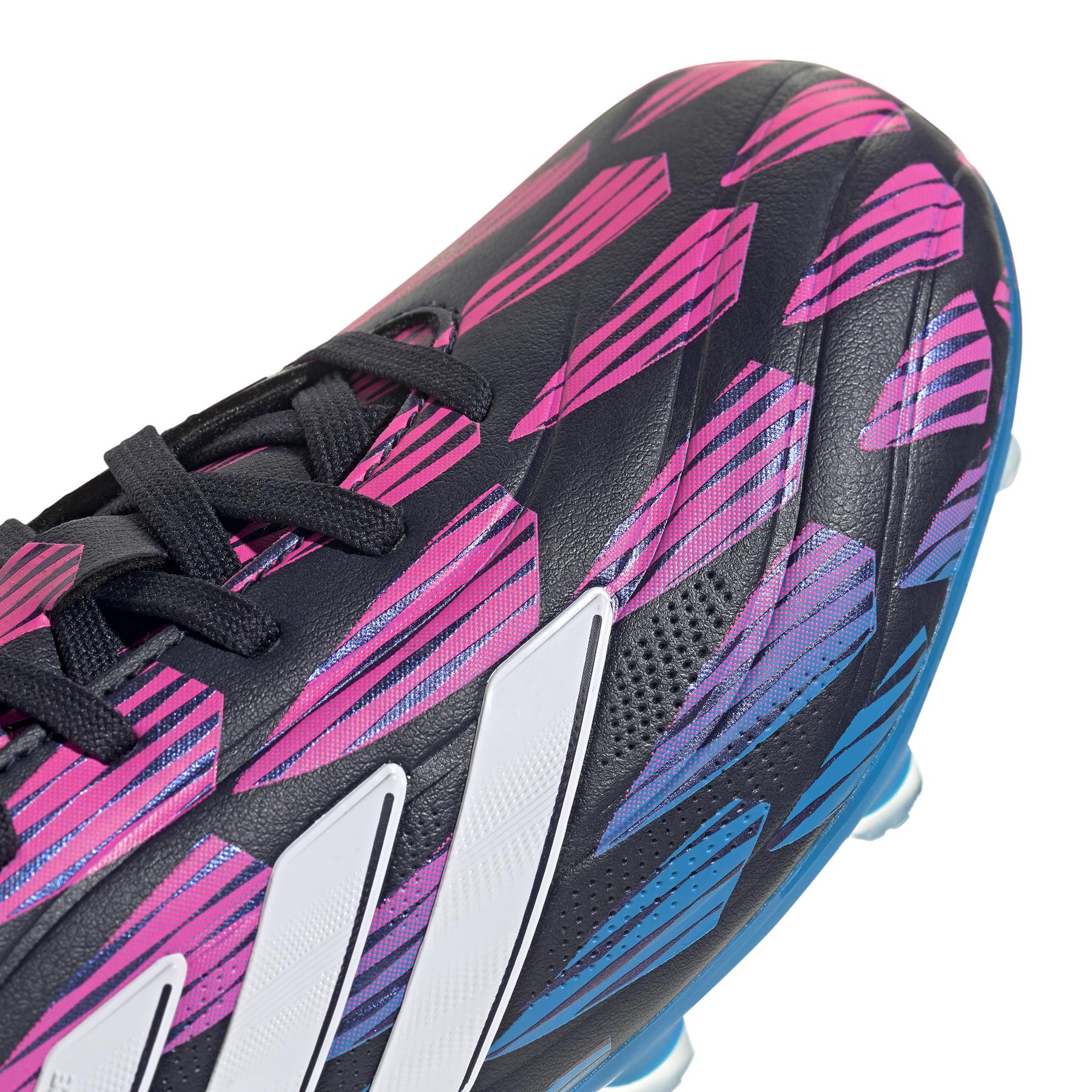 product/a/d/adidas_ig8731_8_footwear_photography_detail_view_2_white.jpg