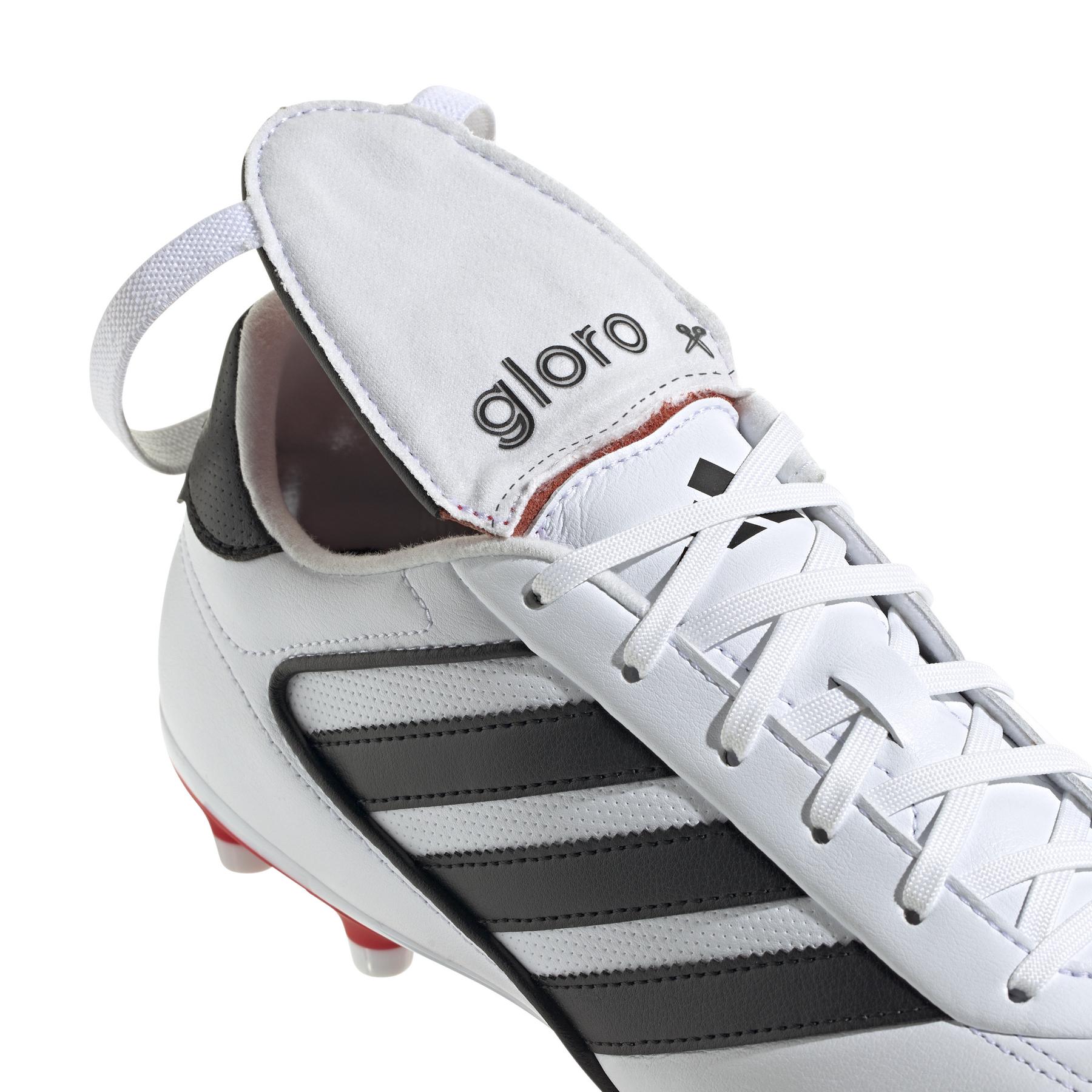 product/a/d/adidas_ig8743_8_footwear_photography_detail_view_2_white.jpg