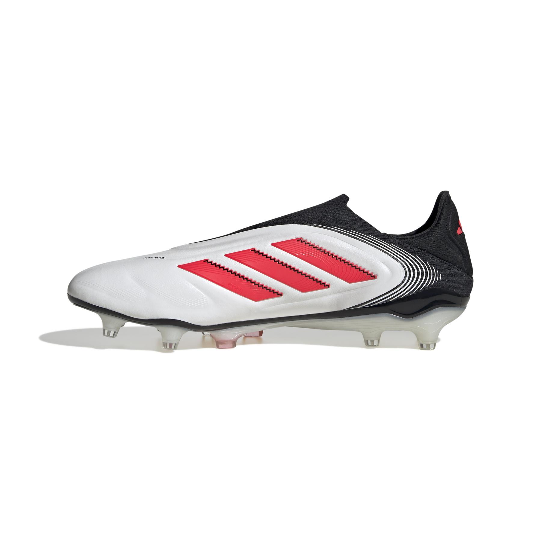 product/a/d/adidas_ih0076_4_footwear_photography_side_medial_center_view_white.jpg