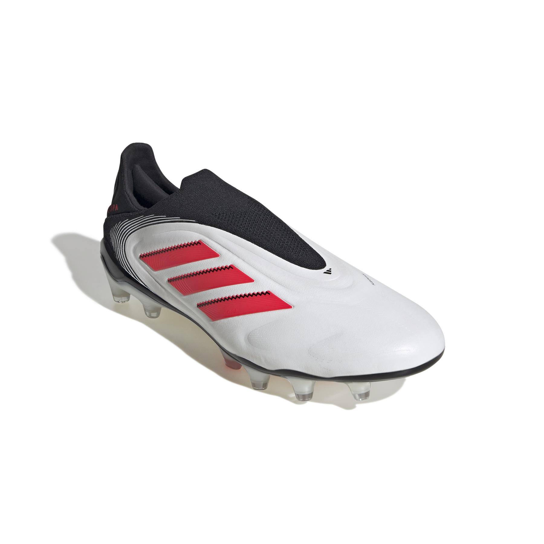 product/a/d/adidas_ih0076_5_footwear_photography_front_lateral_top_view_white.jpg