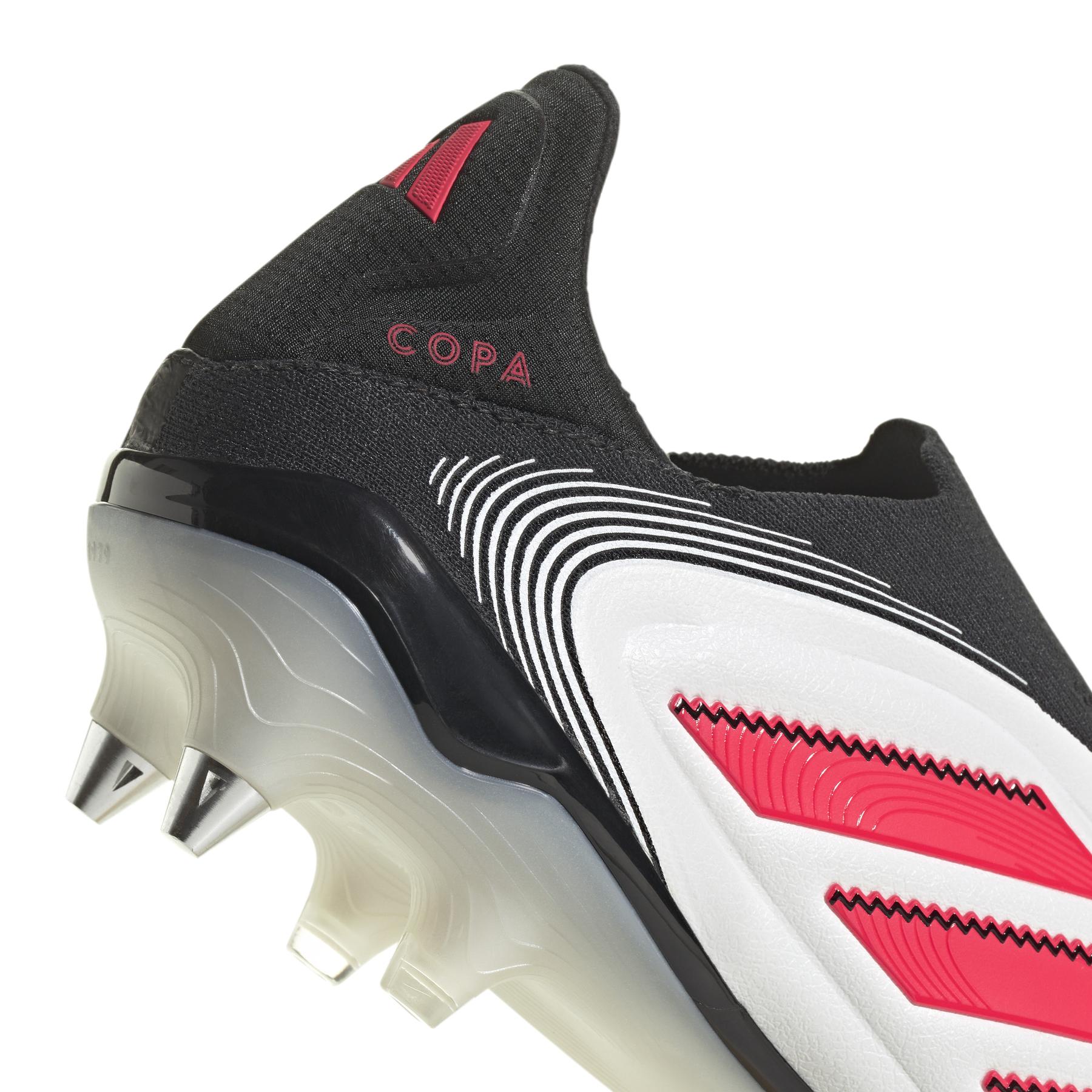 product/a/d/adidas_ih0858_ftwwht-lucred-cblack_7.jpg