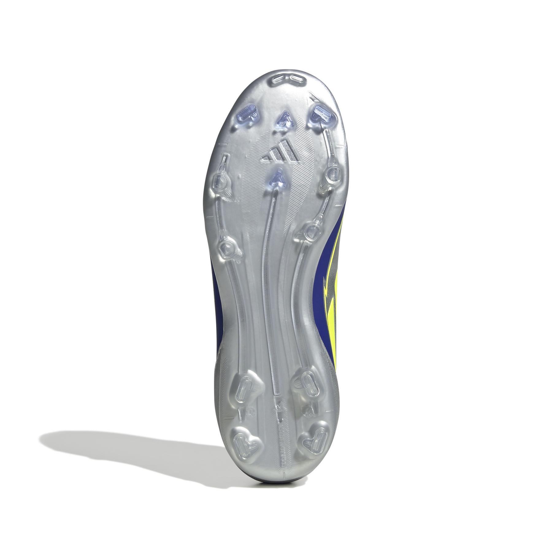 product/a/d/adidas_ih0924_3_footwear_photography_bottom_view_white.jpg