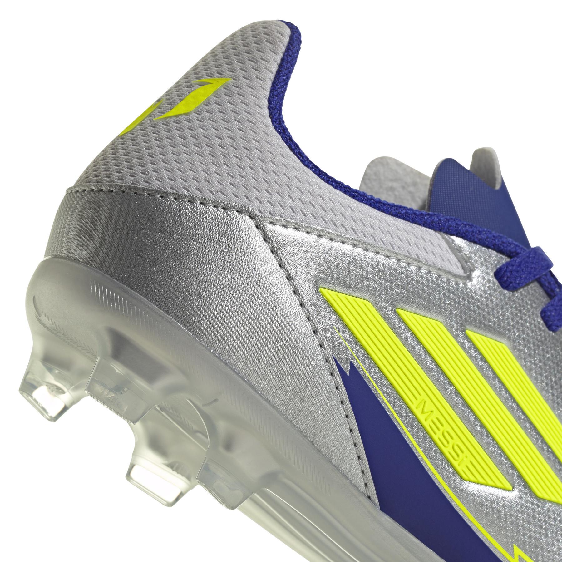 product/a/d/adidas_ih0924_8_footwear_photography_detail_view_2_white.jpg