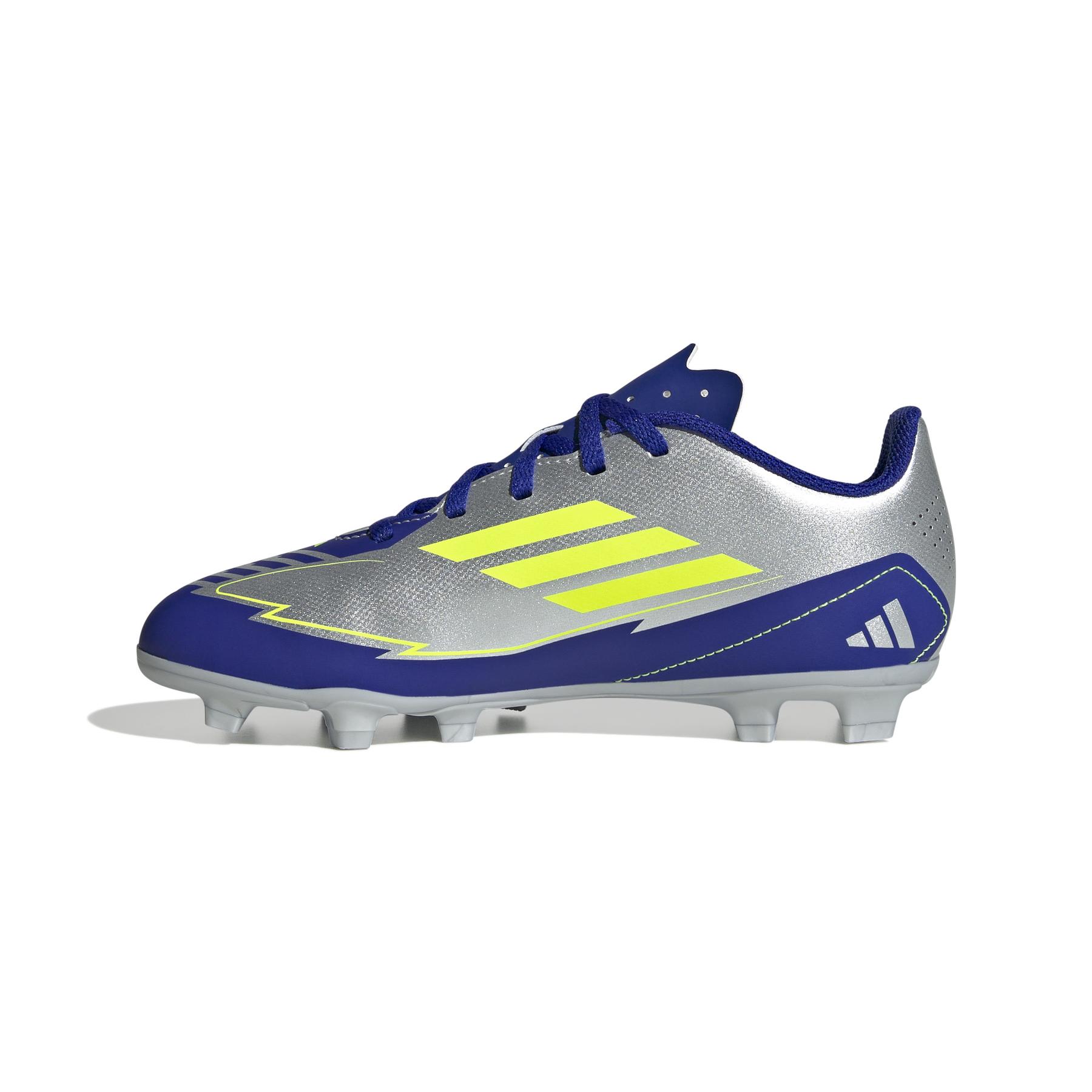product/a/d/adidas_ih0926_4_footwear_photography_side_medial_center_view_white.jpg