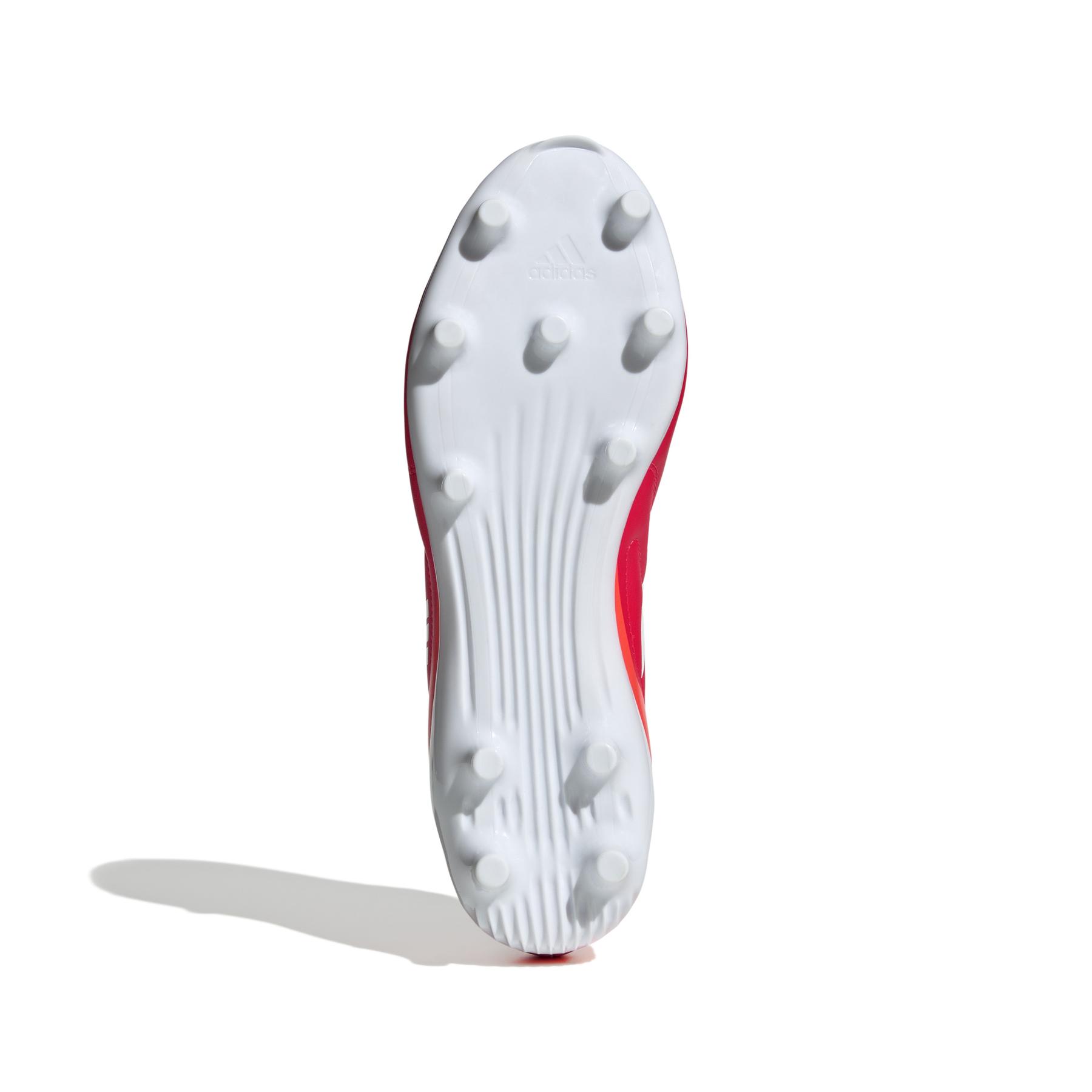 product/a/d/adidas_ih2769_4_footwear_photography_bottom_view_white-nw120924.jpg