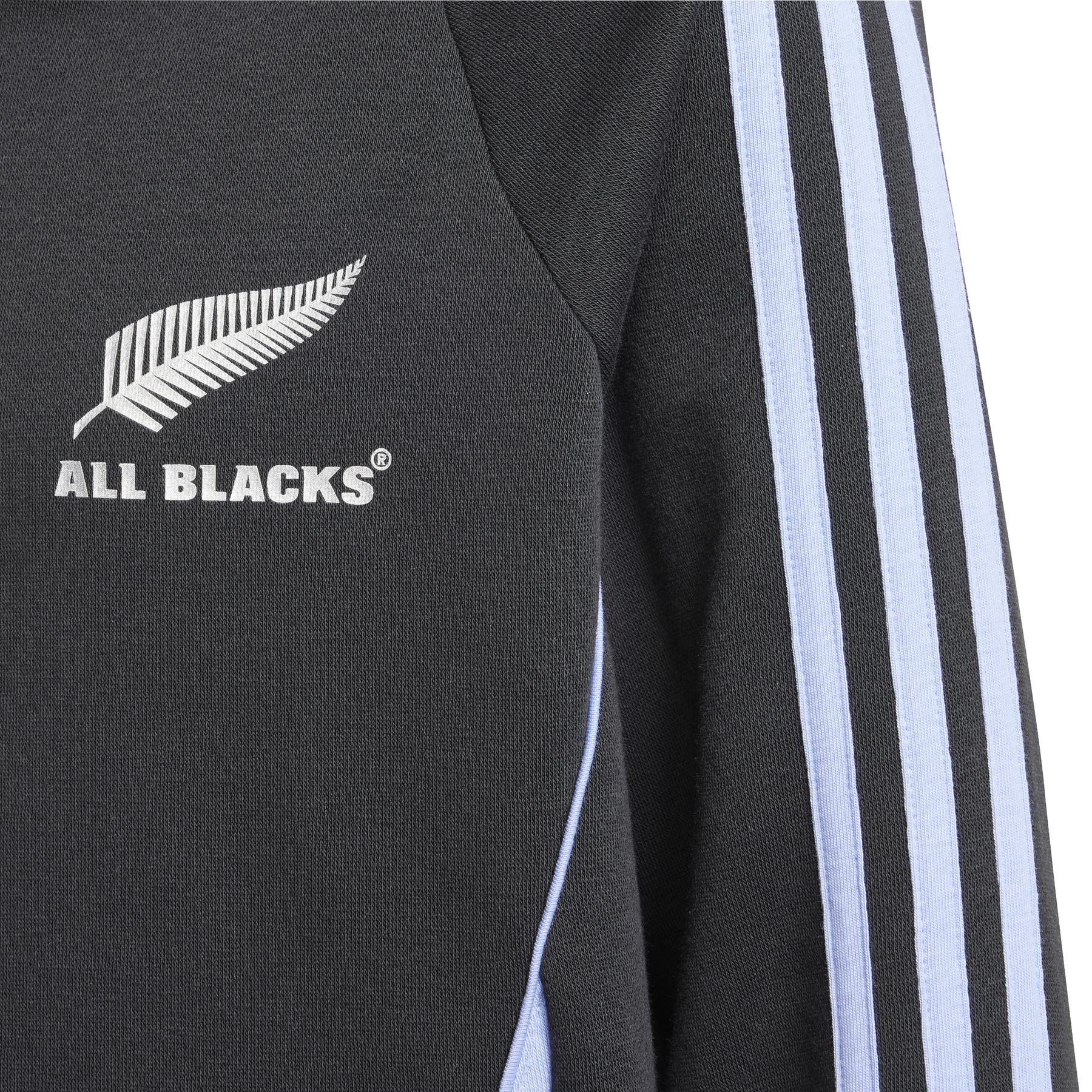 product/a/d/adidas_ix0731_all-black-blue-spark_4.jpg
