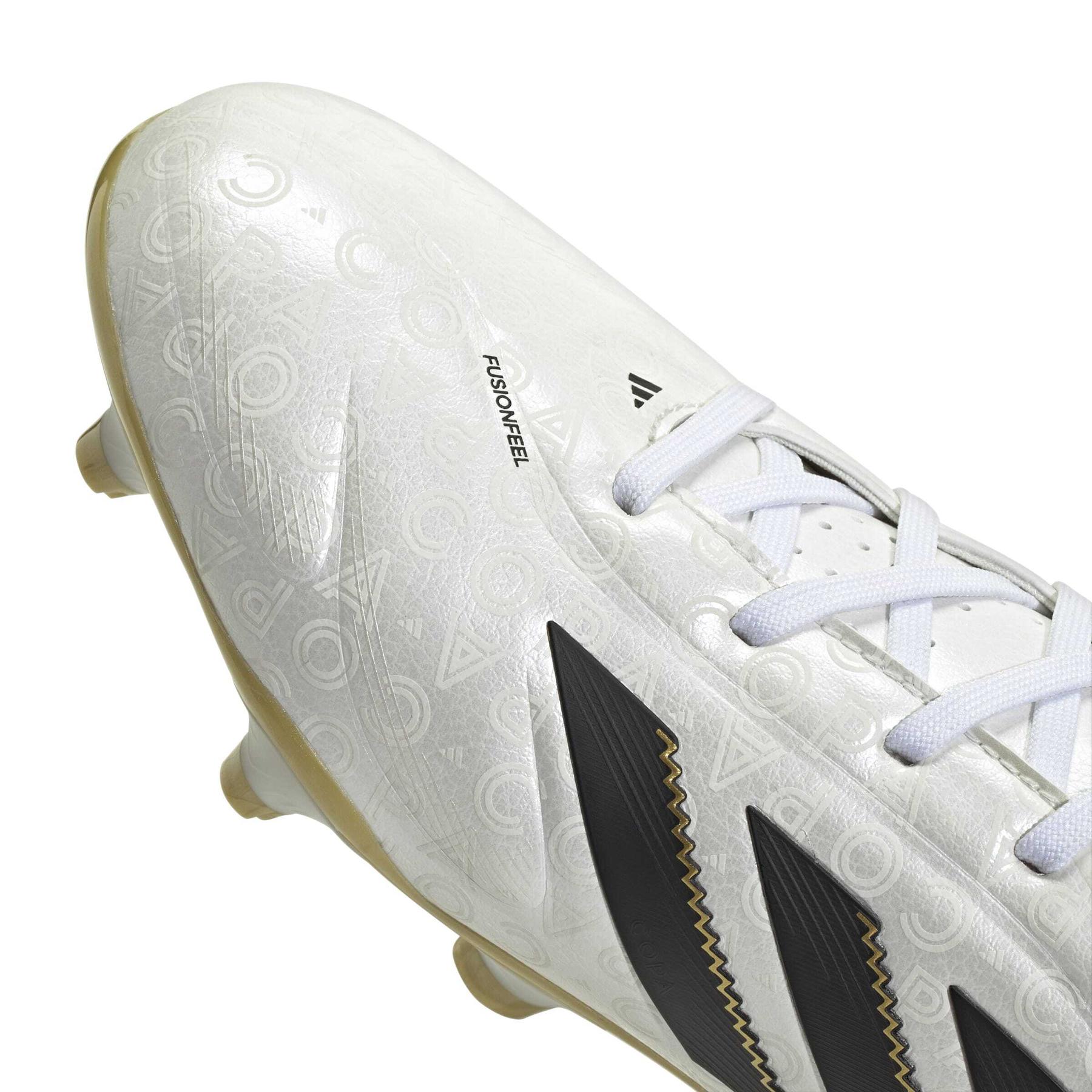 product/a/d/adidas_jh6296_8_footwear_photography_detail_view_2_white.jpg