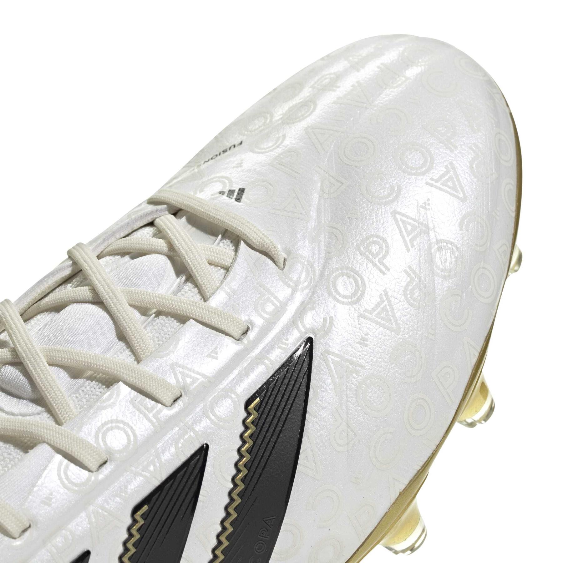 product/a/d/adidas_jh6303_8_footwear_photography_detail_view_2_white.jpg