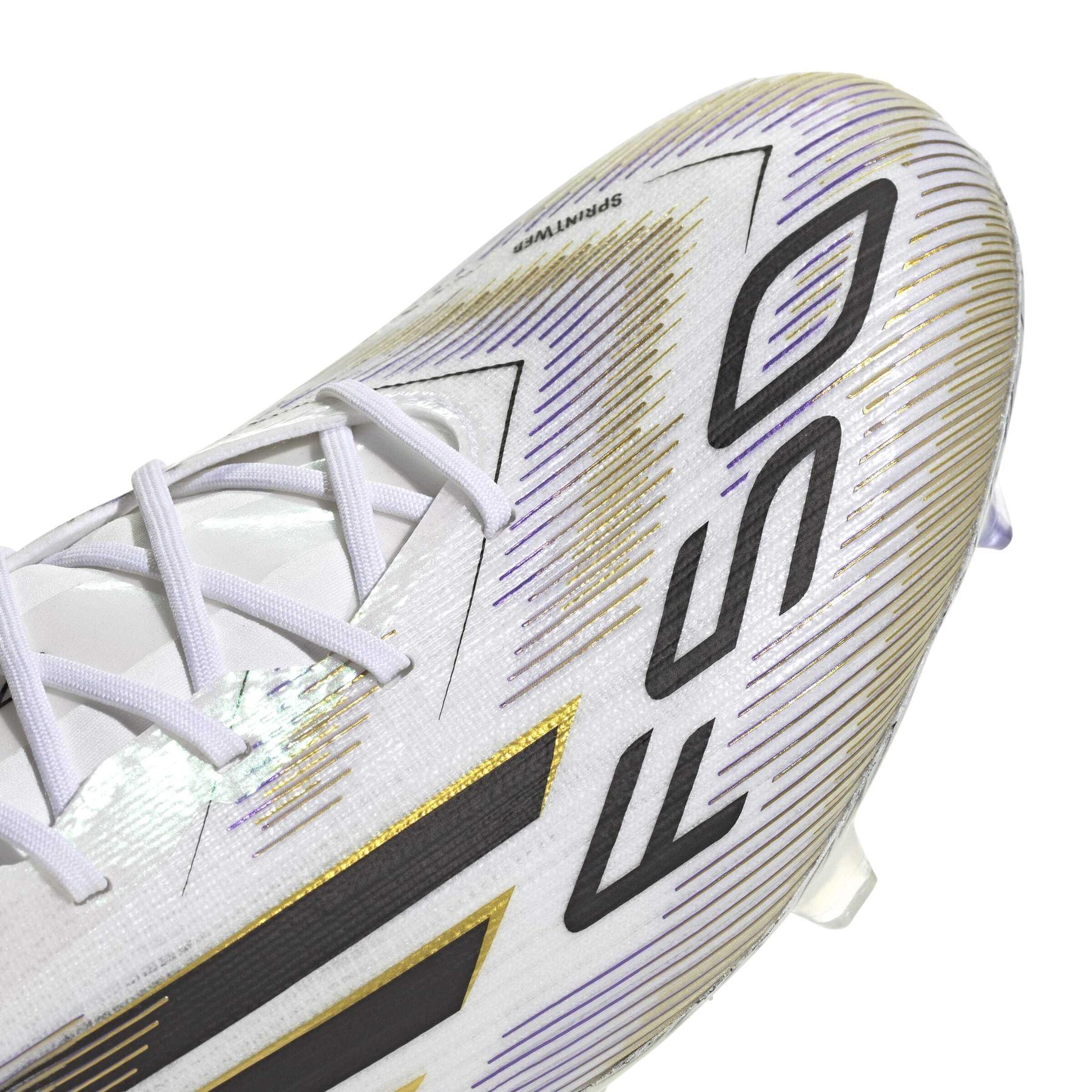 product/a/d/adidas_jh7617_8_footwear_photography_detail_view_2_white.jpg