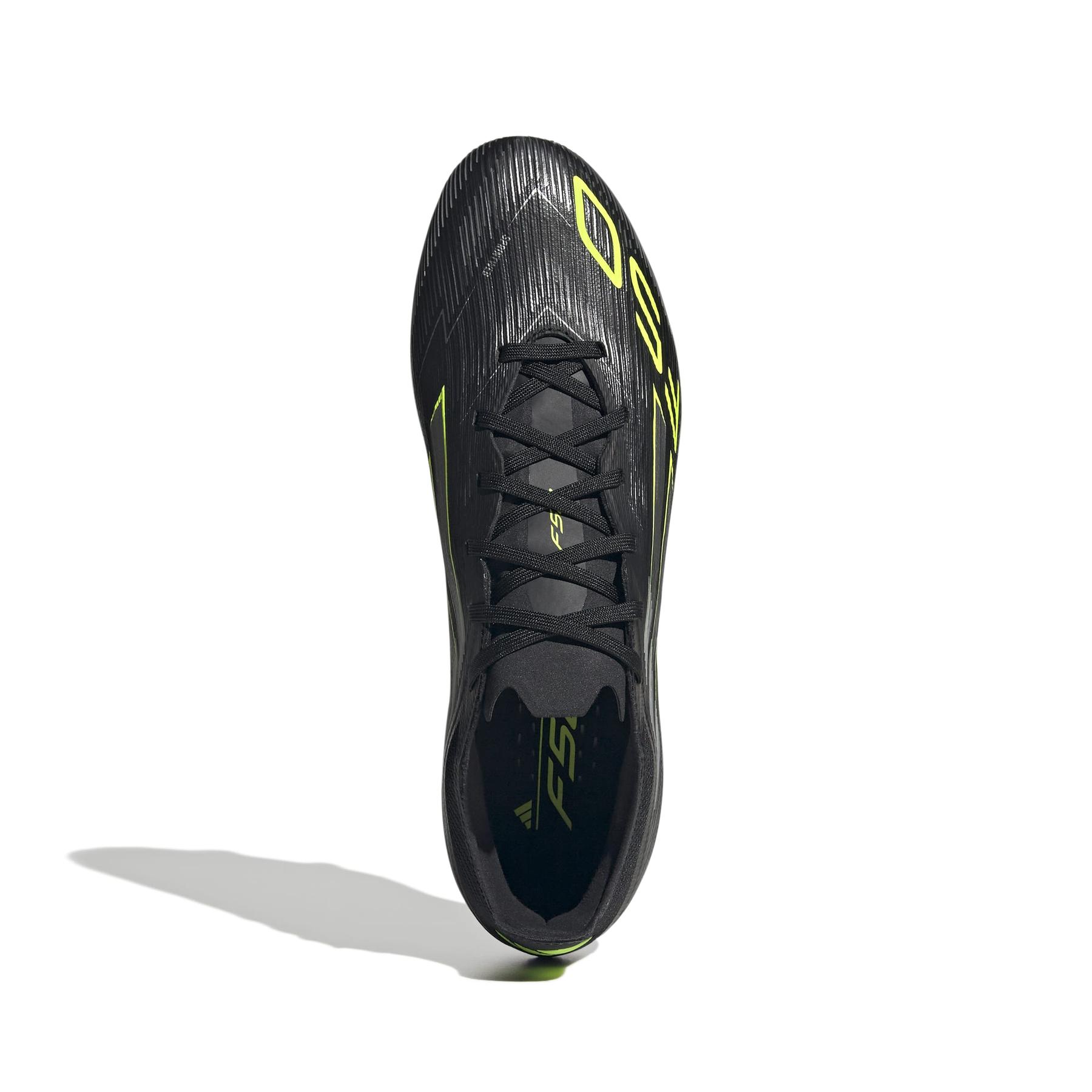 product/a/d/adidas_jh7687_2_footwear_photography_top_portrait_view_white.jpg