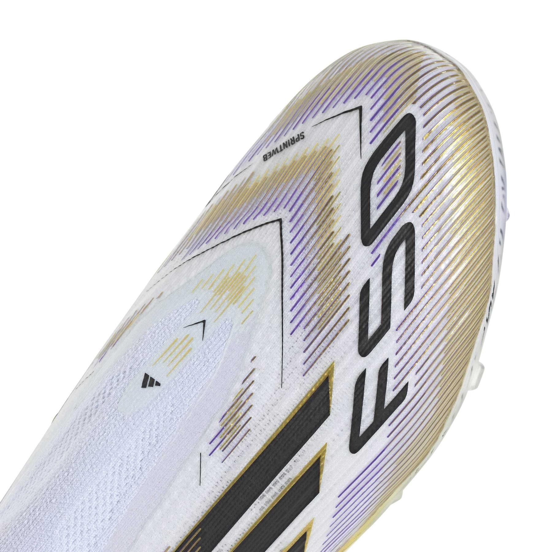 product/a/d/adidas_jh7708_8_footwear_photography_detail_view_2_white-nw091625.jpg