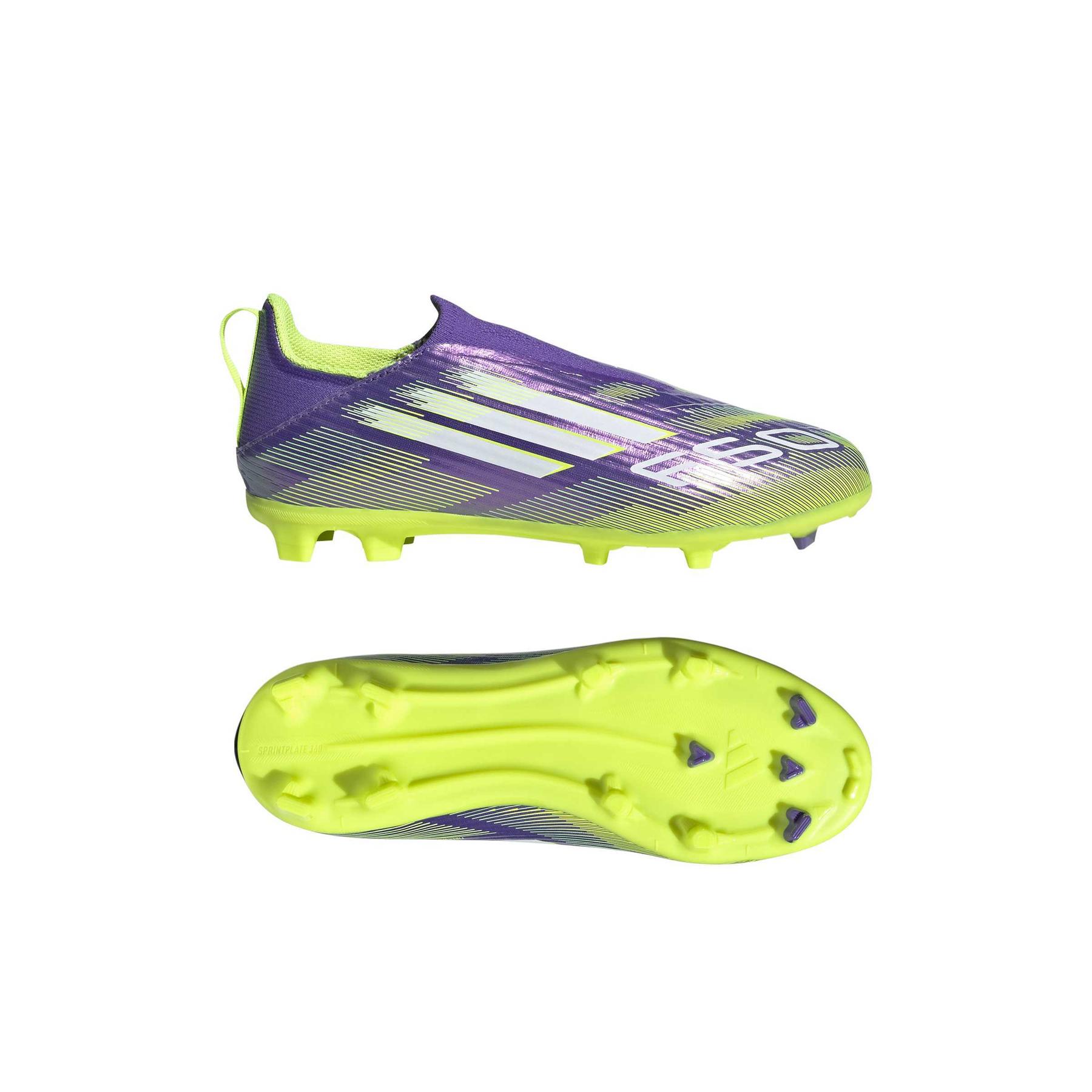 product/a/d/adidas_jh7743_11_footwear_photography_side_lateral_bottom_view_white-nw091625.jpg
