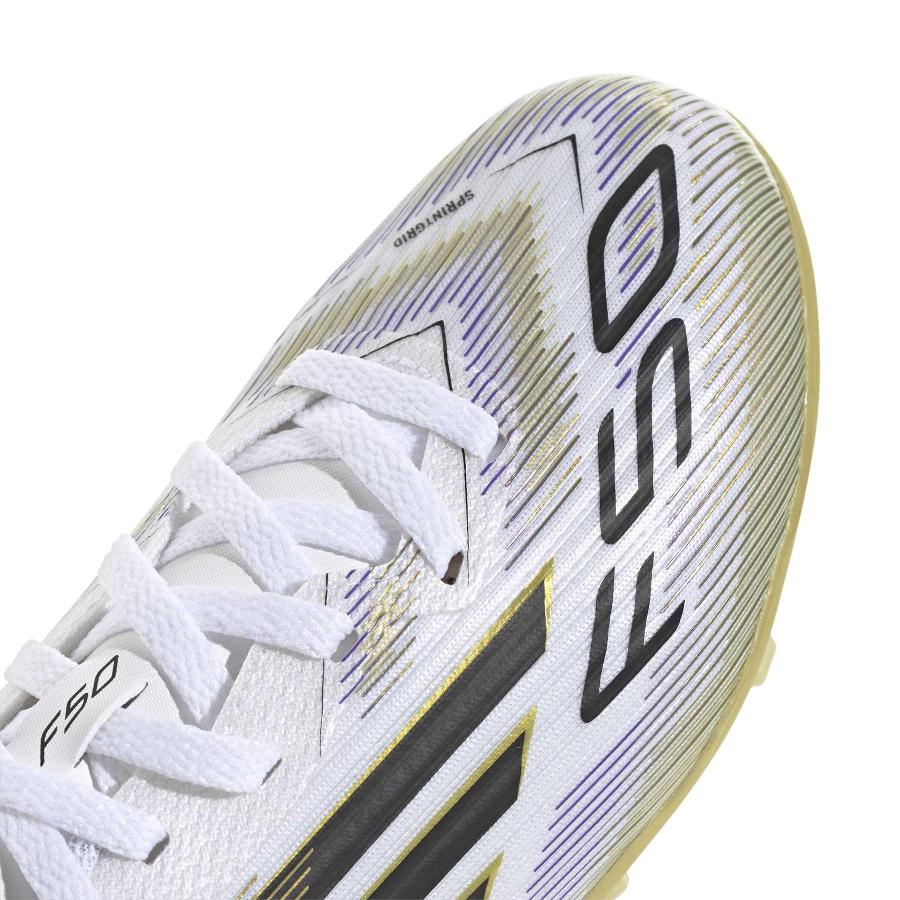 product/a/d/adidas_jh7745_8_footwear_photography_detail_view_2_white.jpg