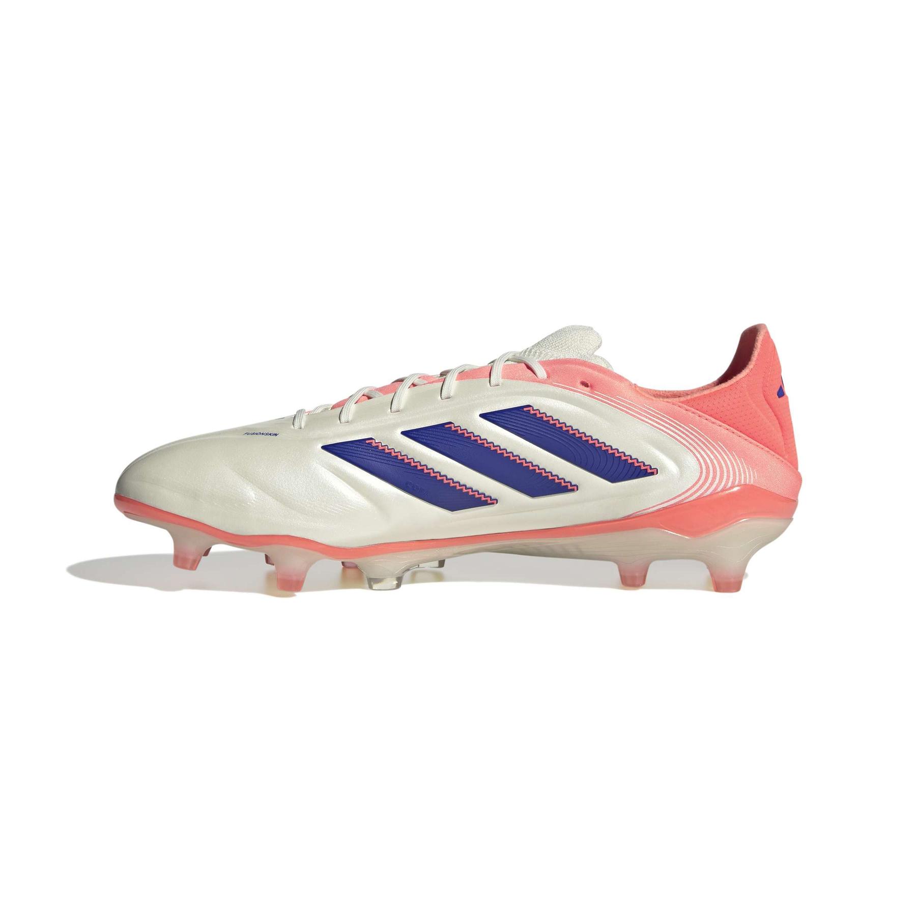 product/a/d/adidas_jh8728_4_footwear_photography_side_medial_center_view_white-nw091625.jpg