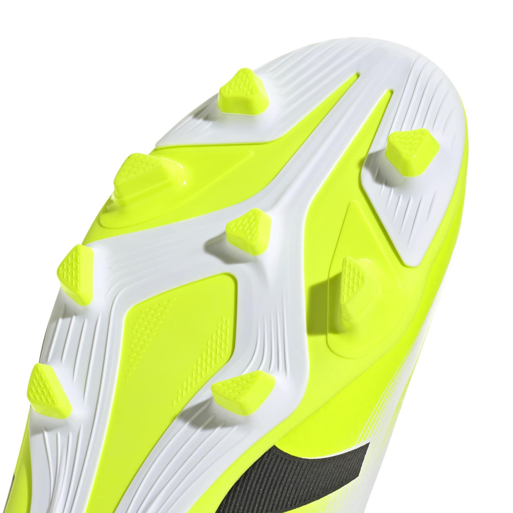 product/a/d/adidas_jh8868_8_footwear_photography_detail_view_2_white-nw091625.jpg