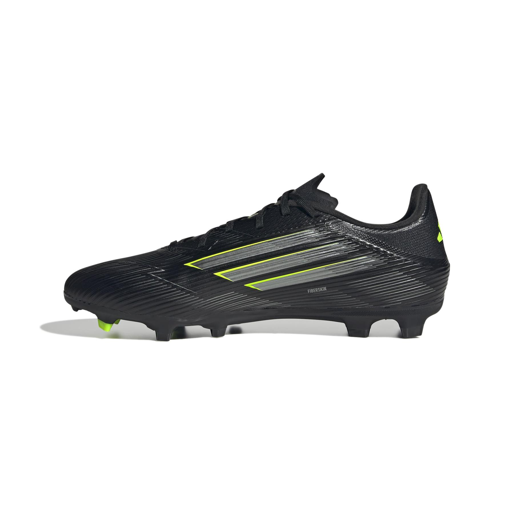product/a/d/adidas_ji0007_4_footwear_photography_side_medial_center_view_white.jpg