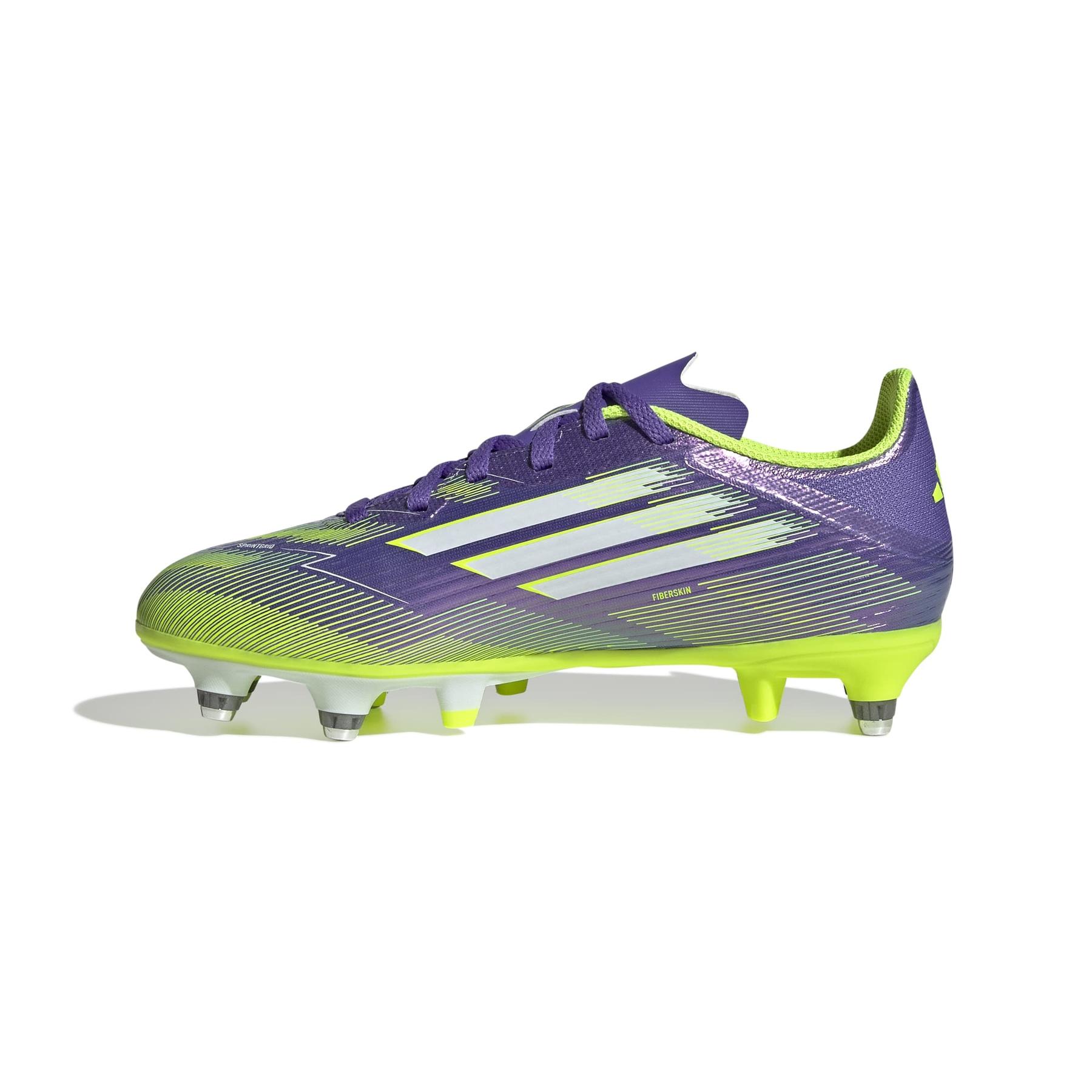 product/a/d/adidas_ji0016_4_footwear_photography_side_medial_center_view_white-nw091625.jpg