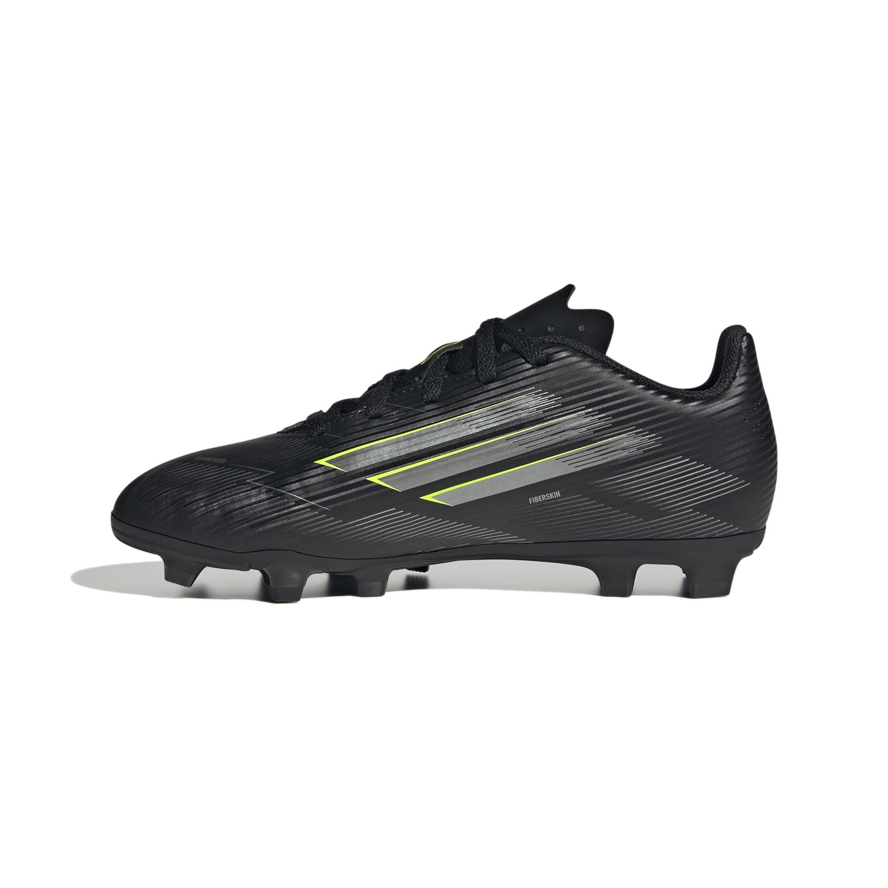 product/a/d/adidas_ji0028_4_footwear_photography_side_medial_center_view_white.jpg