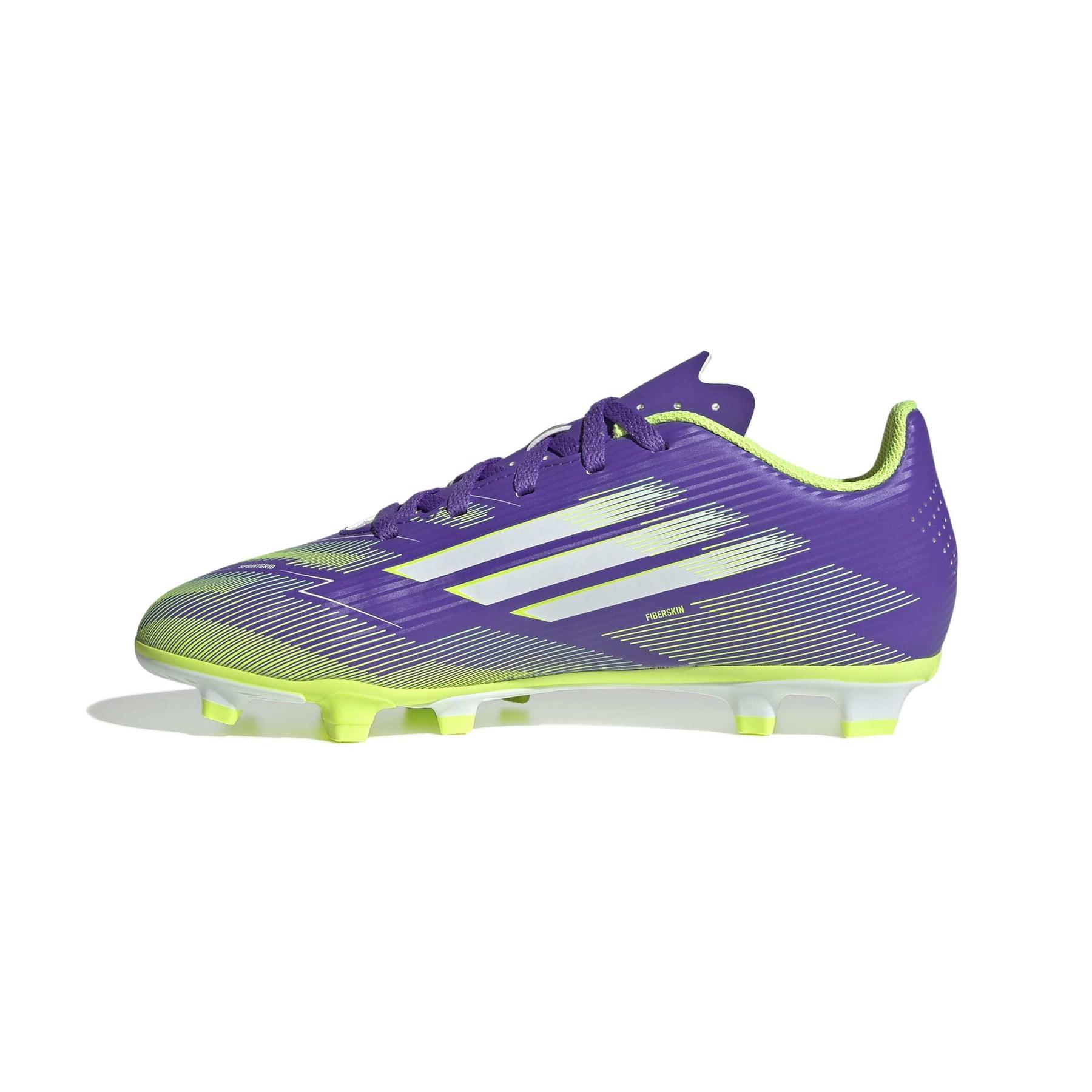 product/a/d/adidas_ji0030_4_footwear_photography_side_medial_center_view_white-nw091625.jpg