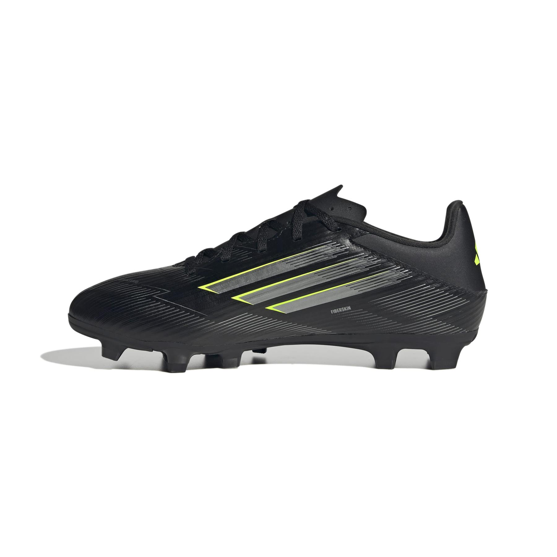 product/a/d/adidas_ji0047_4_footwear_photography_side_medial_center_view_white.jpg
