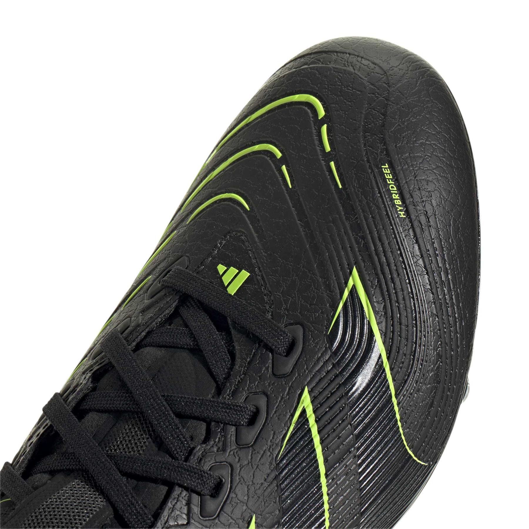 product/a/d/adidas_ji1130_7_footwear_photography_detail_view_1_white-nw091625.jpg