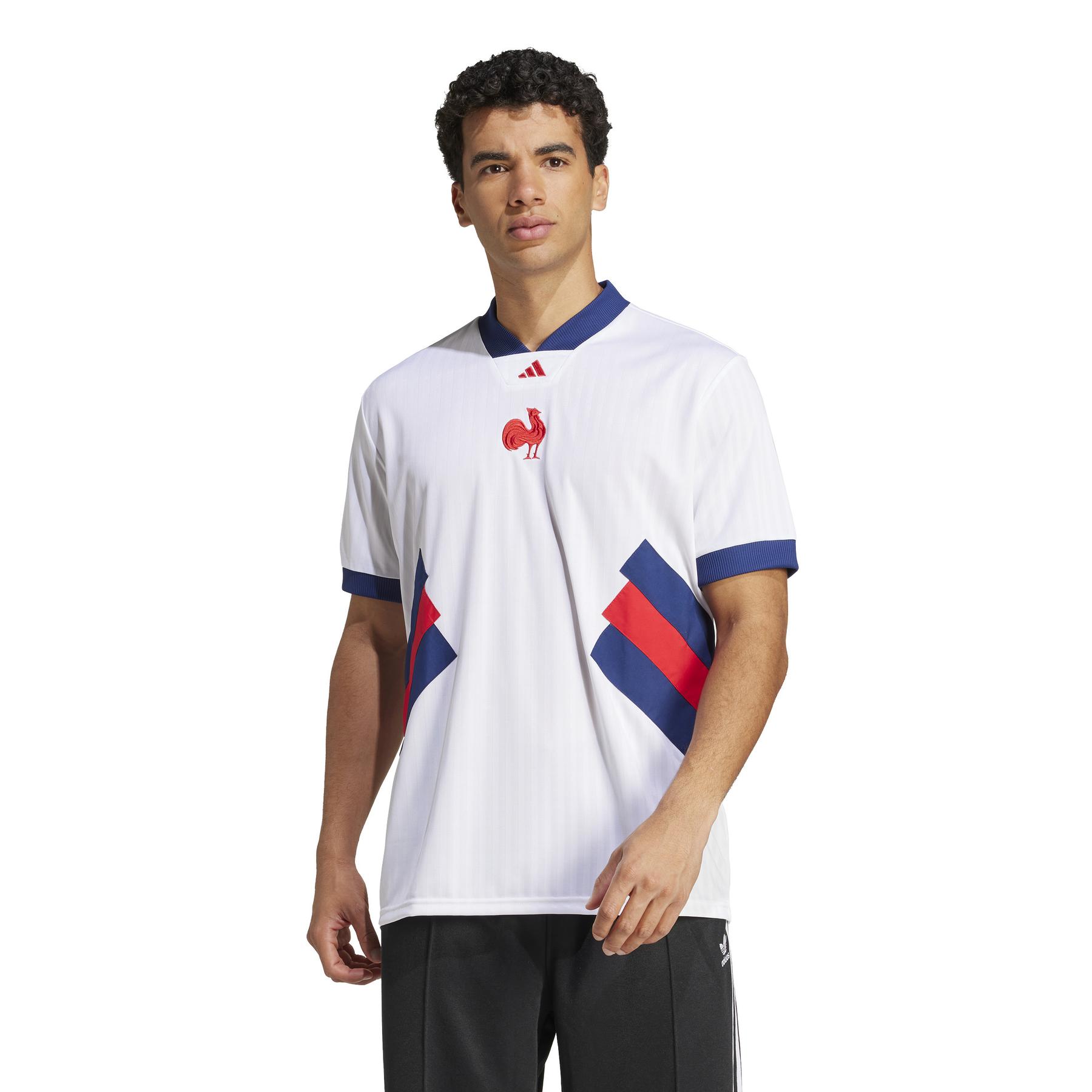 product/a/d/adidas_jp0368_4_apparel_on_model_standard_view_white.jpg