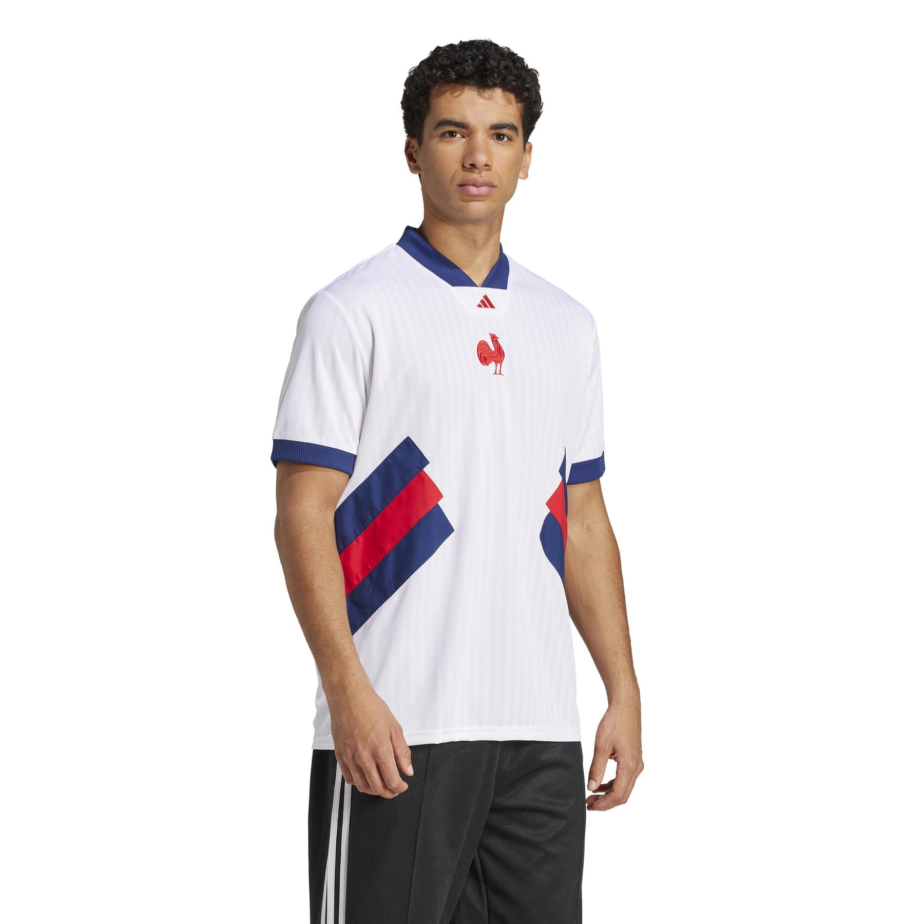product/a/d/adidas_jp0368_6_apparel_on_model_walking_view_white.jpg