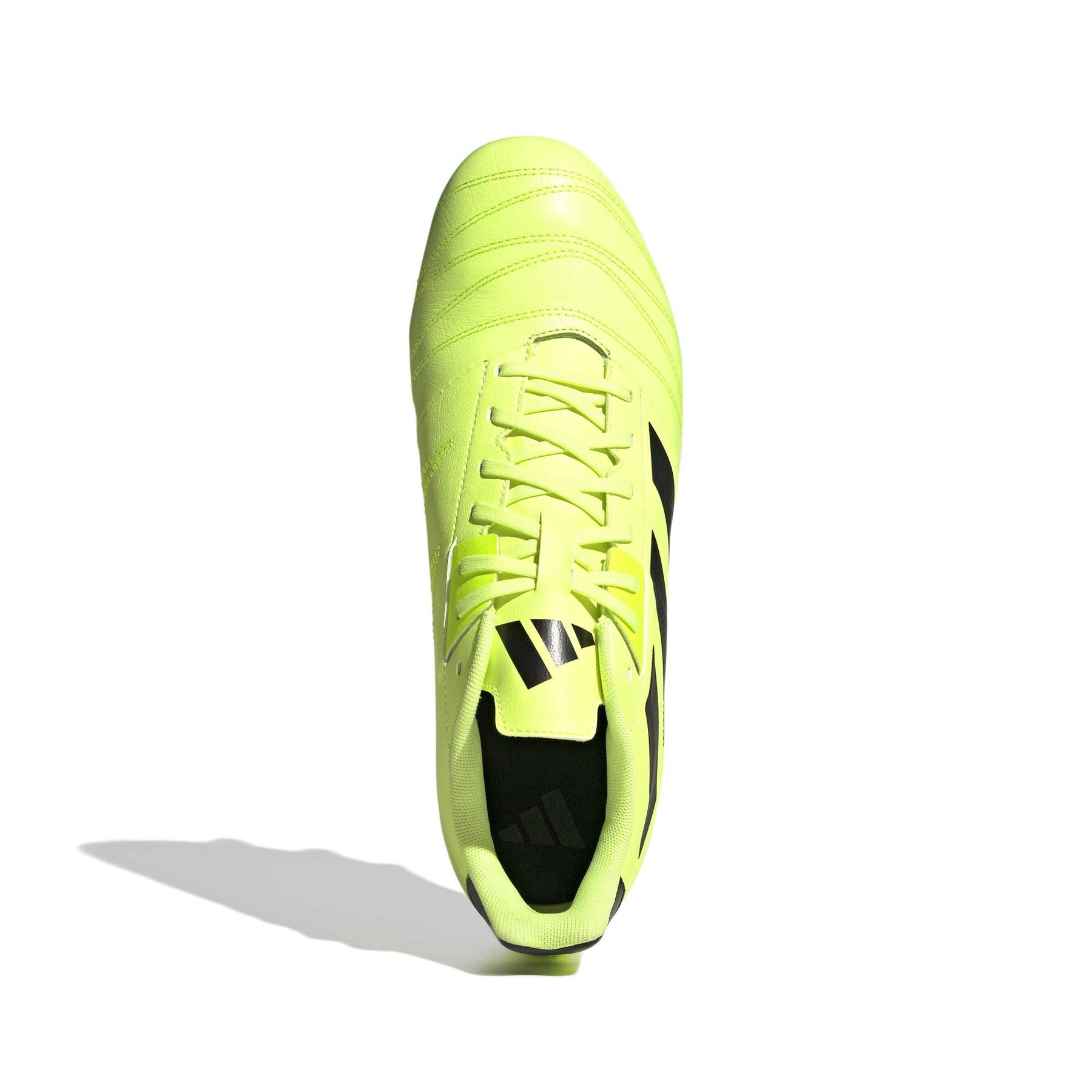 product/a/d/adidas_jq2331_2_footwear_photography_top_portrait_view_white.jpg
