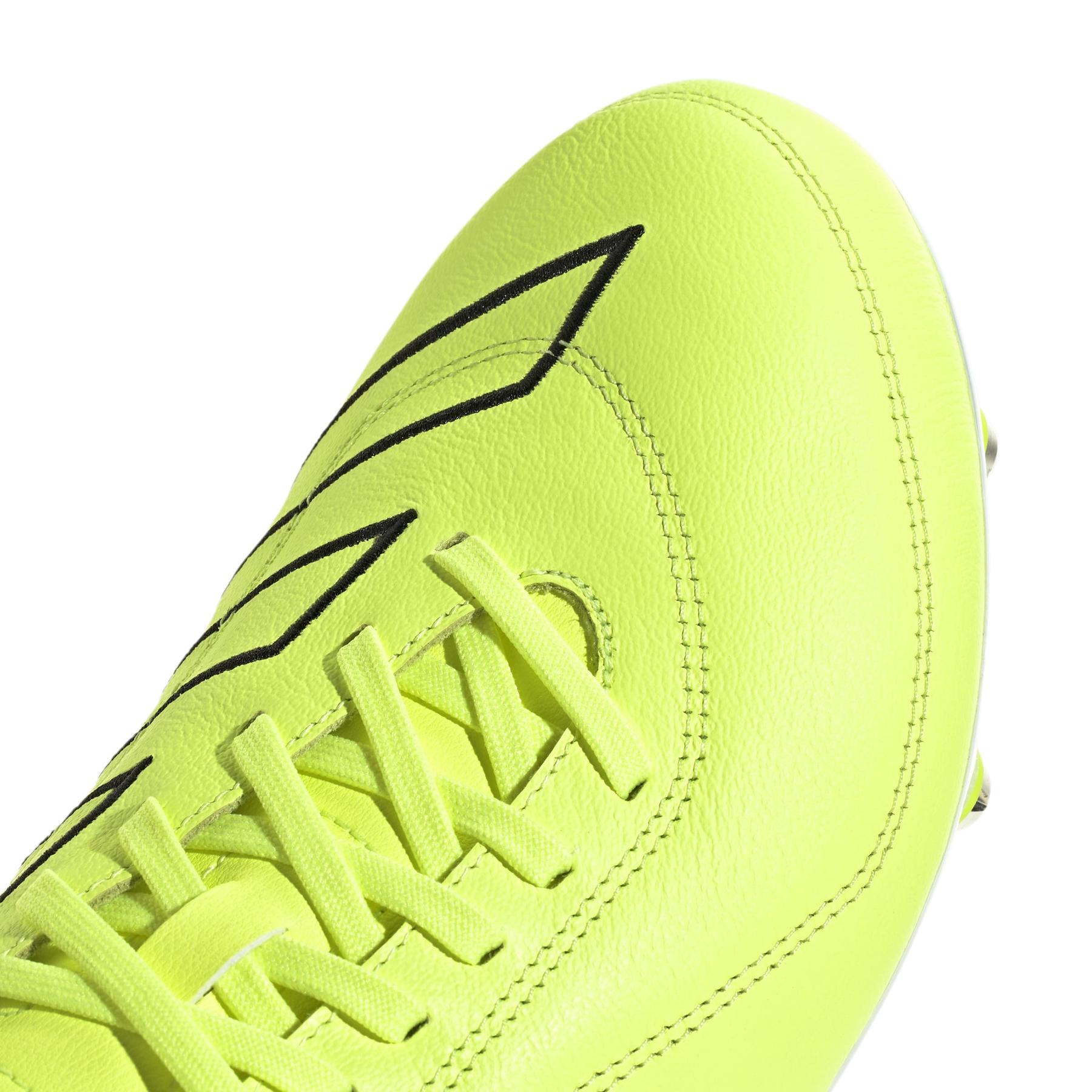 product/a/d/adidas_jq2350_7_footwear_photography_detail_view_1_white.jpg