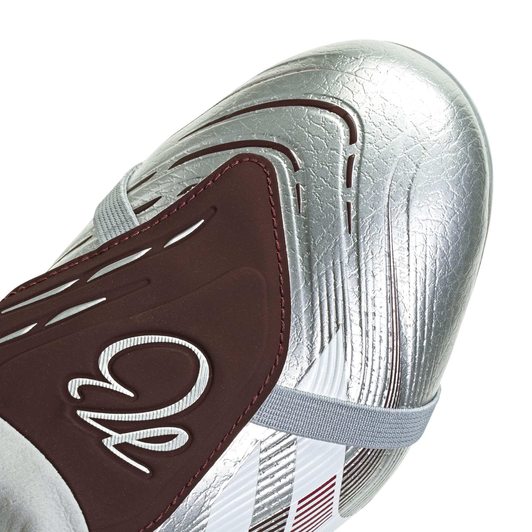 product/a/d/adidas_jq2688_7_footwear_photography_detail_view_1_white.jpg