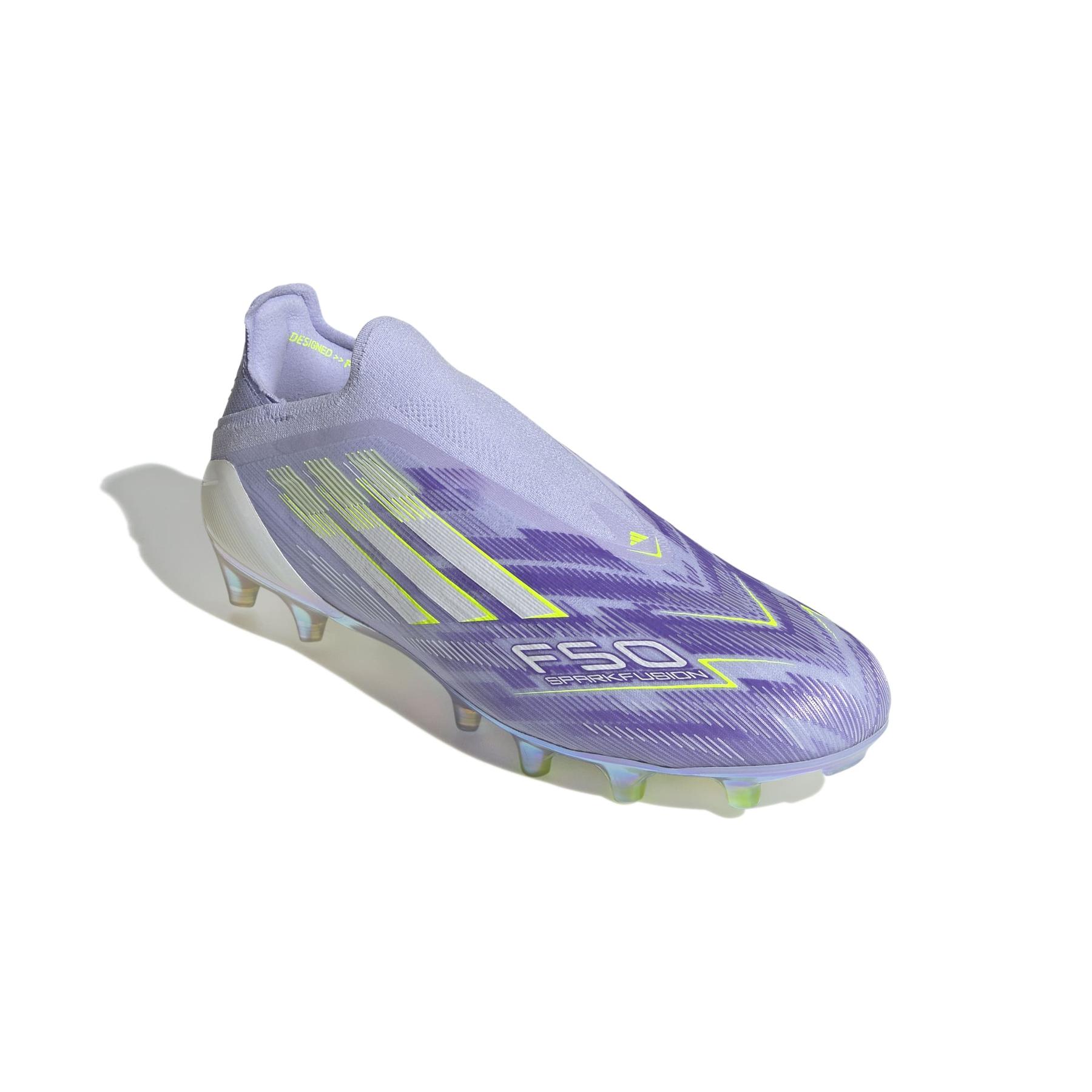 product/a/d/adidas_jq6355_5_footwear_photography_front_lateral_top_view_white-nw091625.jpg