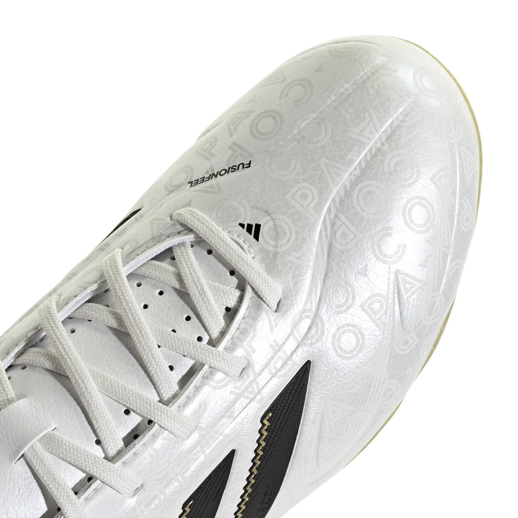 product/a/d/adidas_jr2887_7_footwear_photography_detail_view_1_white.jpg