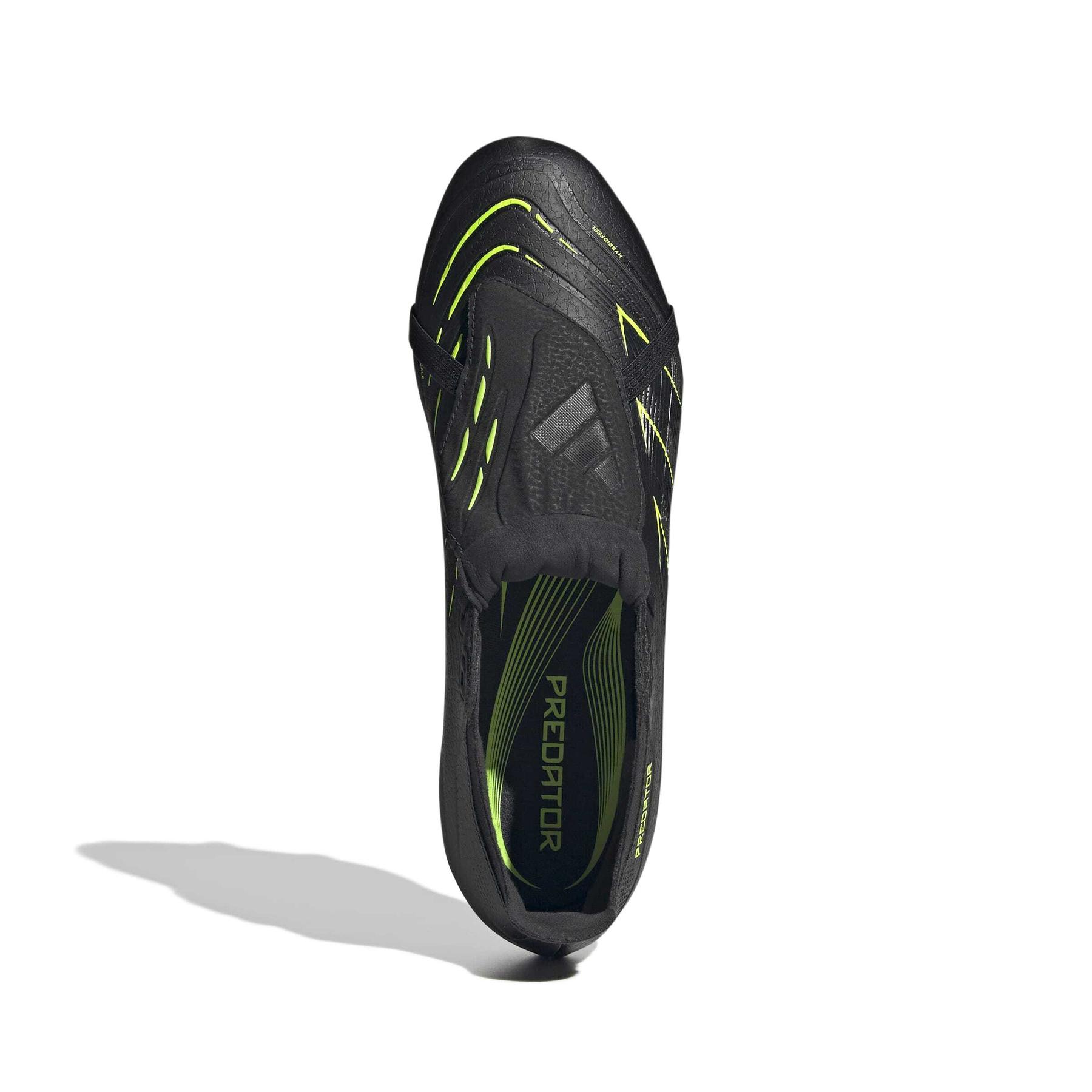 product/a/d/adidas_jr7121_2_footwear_photography_top_portrait_view_white-nw091725.jpg