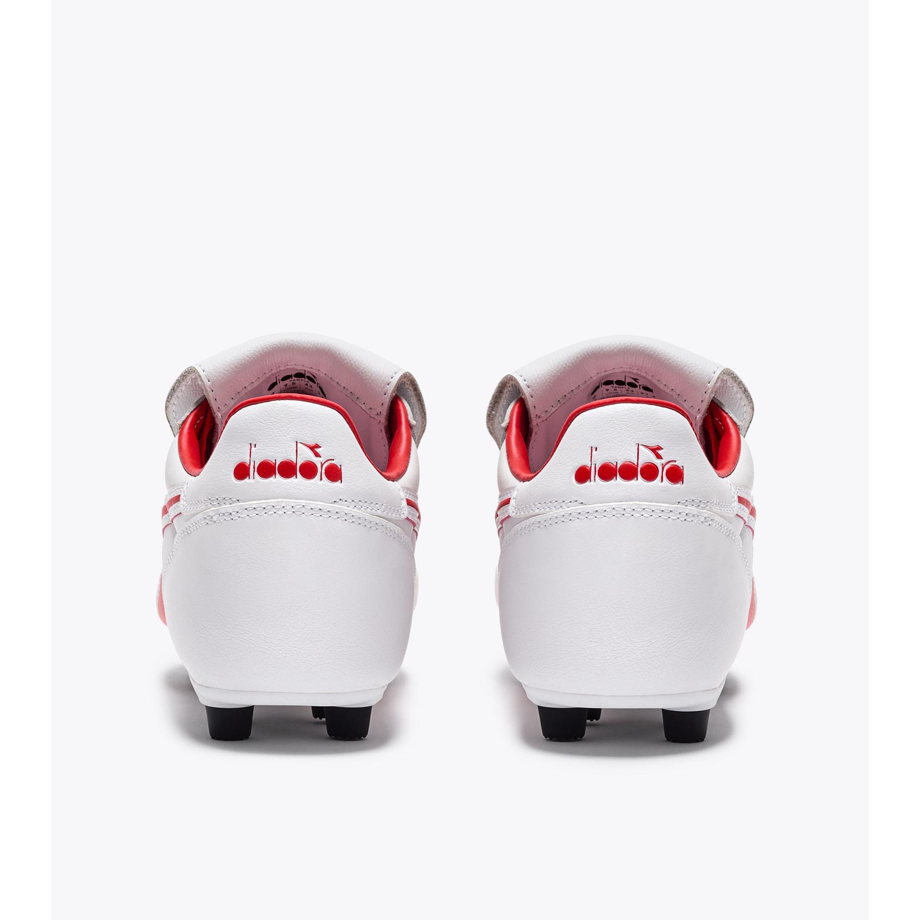 product/d/i/diadora_101.180669-c9981_blanc-rouge-milano_3.jpg