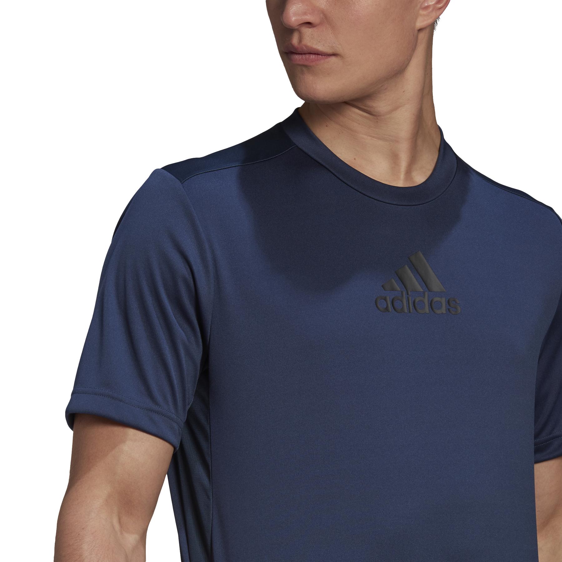 product/g/m/gm2129_app_on-model_detail-1_white.jpg