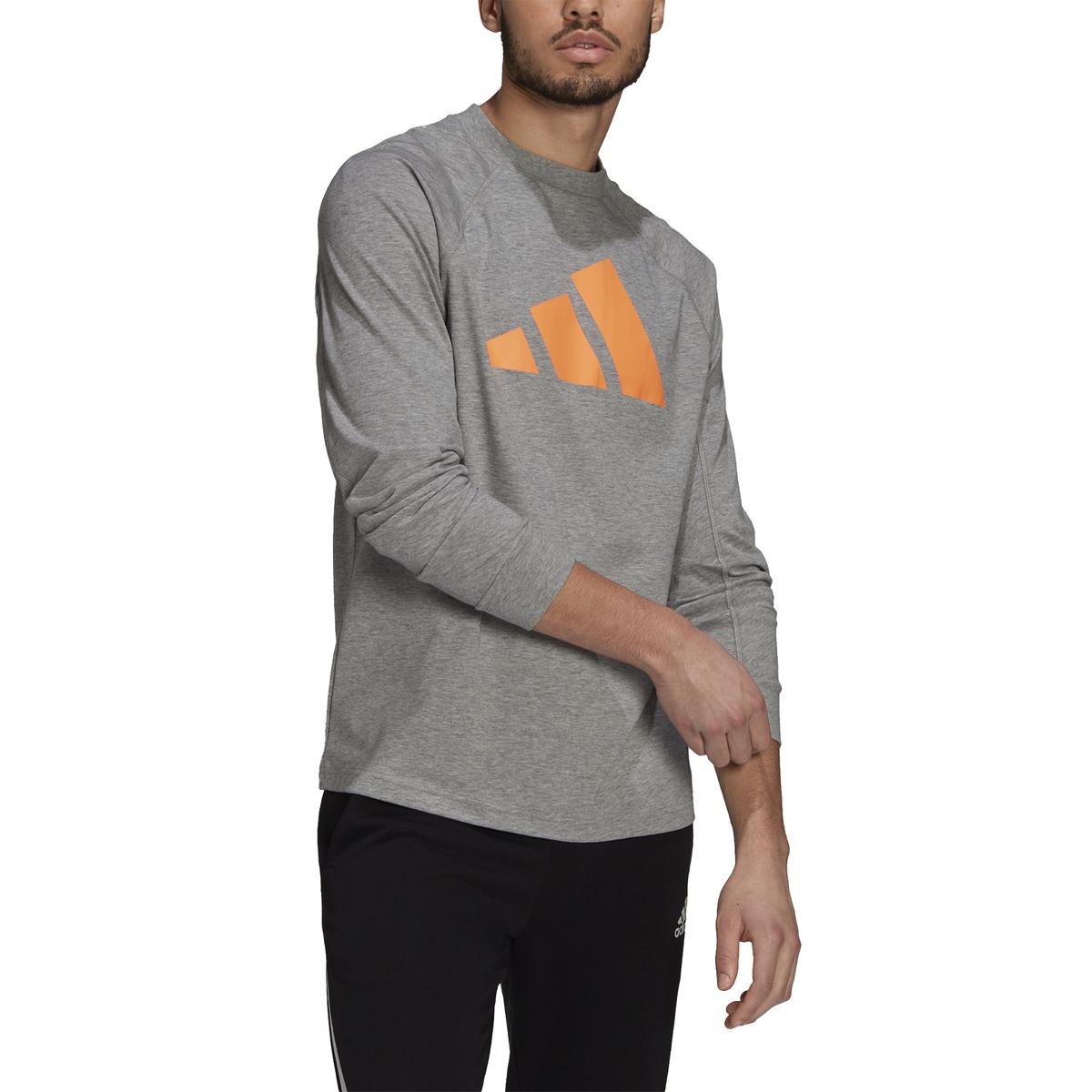 product/g/p/gp9642_app_on-model_front_white.jpg