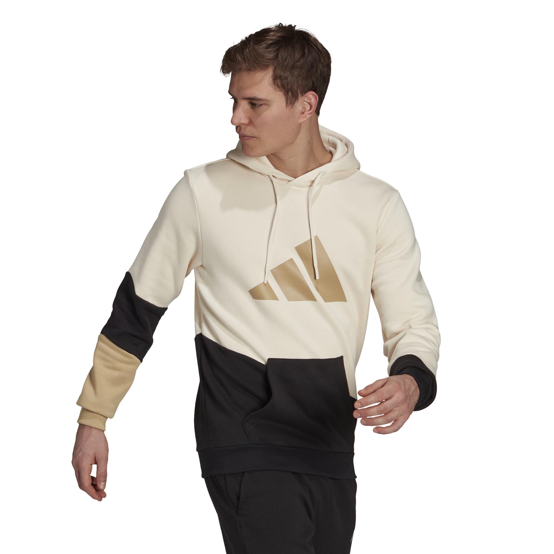 product/h/3/h39765_app_on-model_walking_white.jpg