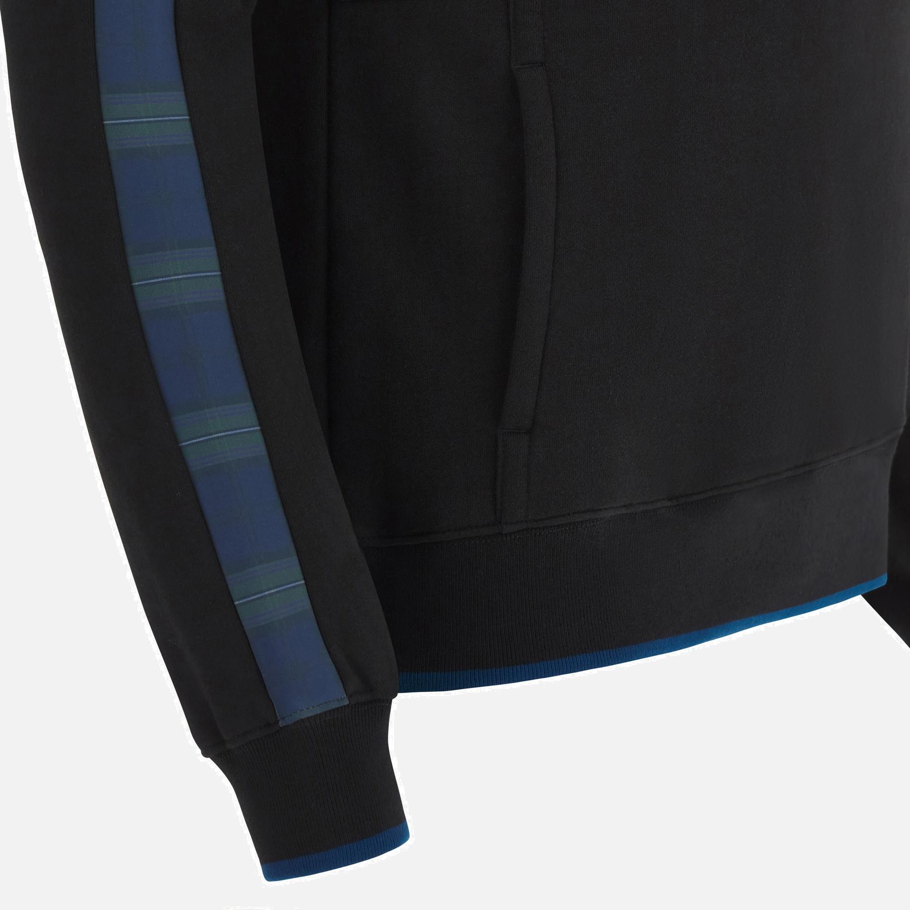 product/m/a/macron_58575054_black-tart_5.jpg