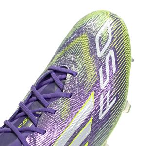 product/2/0/2025_adidas_jh7615_8_footwear_photography_detail_view_2_white.jpg