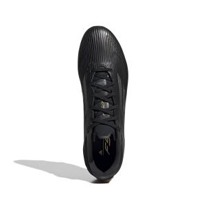 product/a/d/adidas_ie3181_2_footwear_photography_top_portrait_view_white.jpg