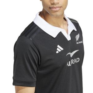 product/a/d/adidas_ix3112_9_apparel_on_model_detail_view_2_white.jpg