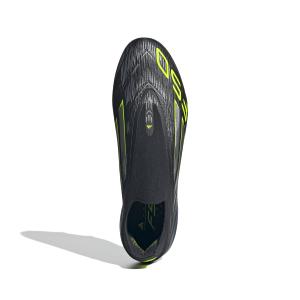 product/a/d/adidas_jh7629_2_footwear_photography_top_portrait_view_white.jpg
