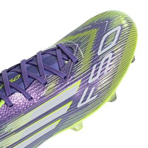 product/a/d/adidas_jh7732_8_footwear_photography_detail_view_2_white-nw091625.jpg