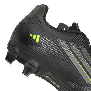 product/a/d/adidas_ji0028_8_footwear_photography_detail_view_2_white.jpg